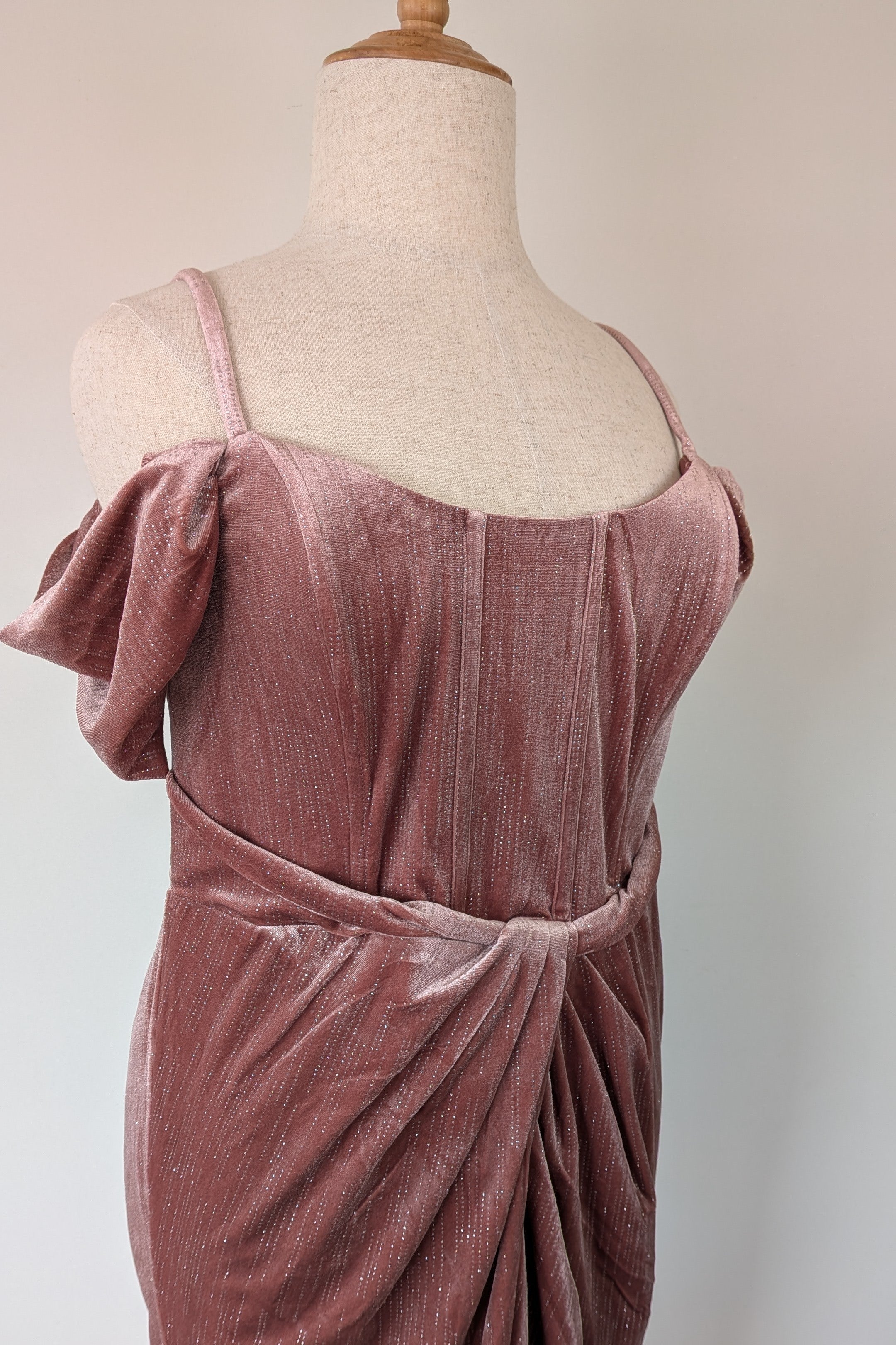 City Chic Jayla Cold Shoulder Velvet Rose Dress Size M