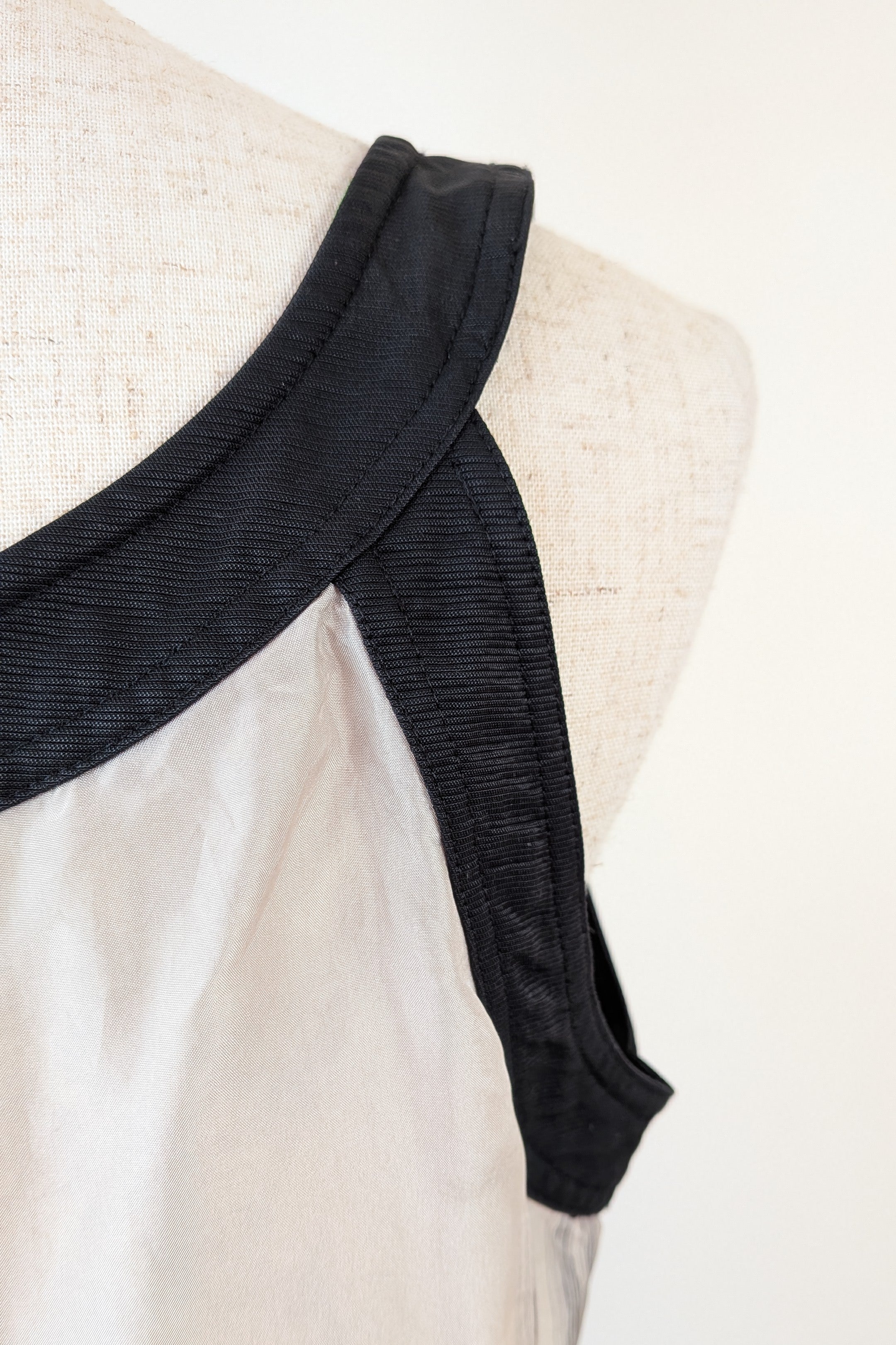 Jane Lamerton Petites Silk Abstract Monochrome Top Size 10