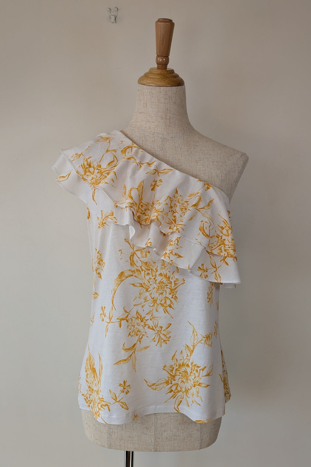 Witchery One Shoulder Ruffle Yellow Floral Top Size XS