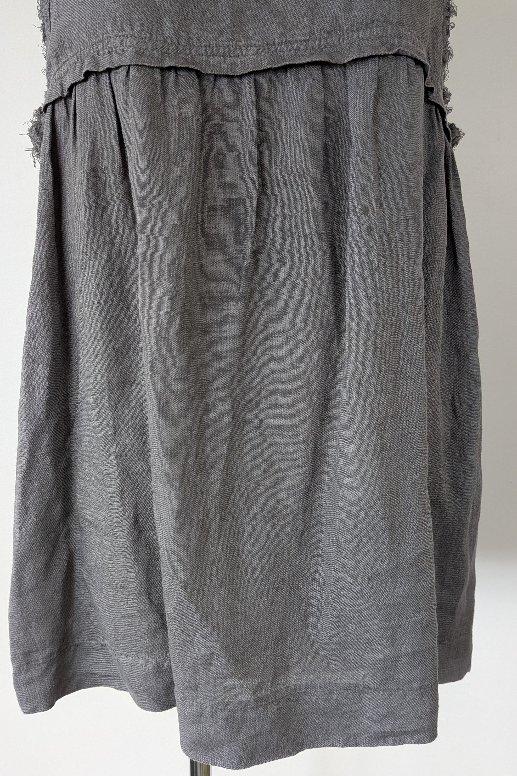 Montaigne Grey Pur Frayed Singlet Top in Linen Size S