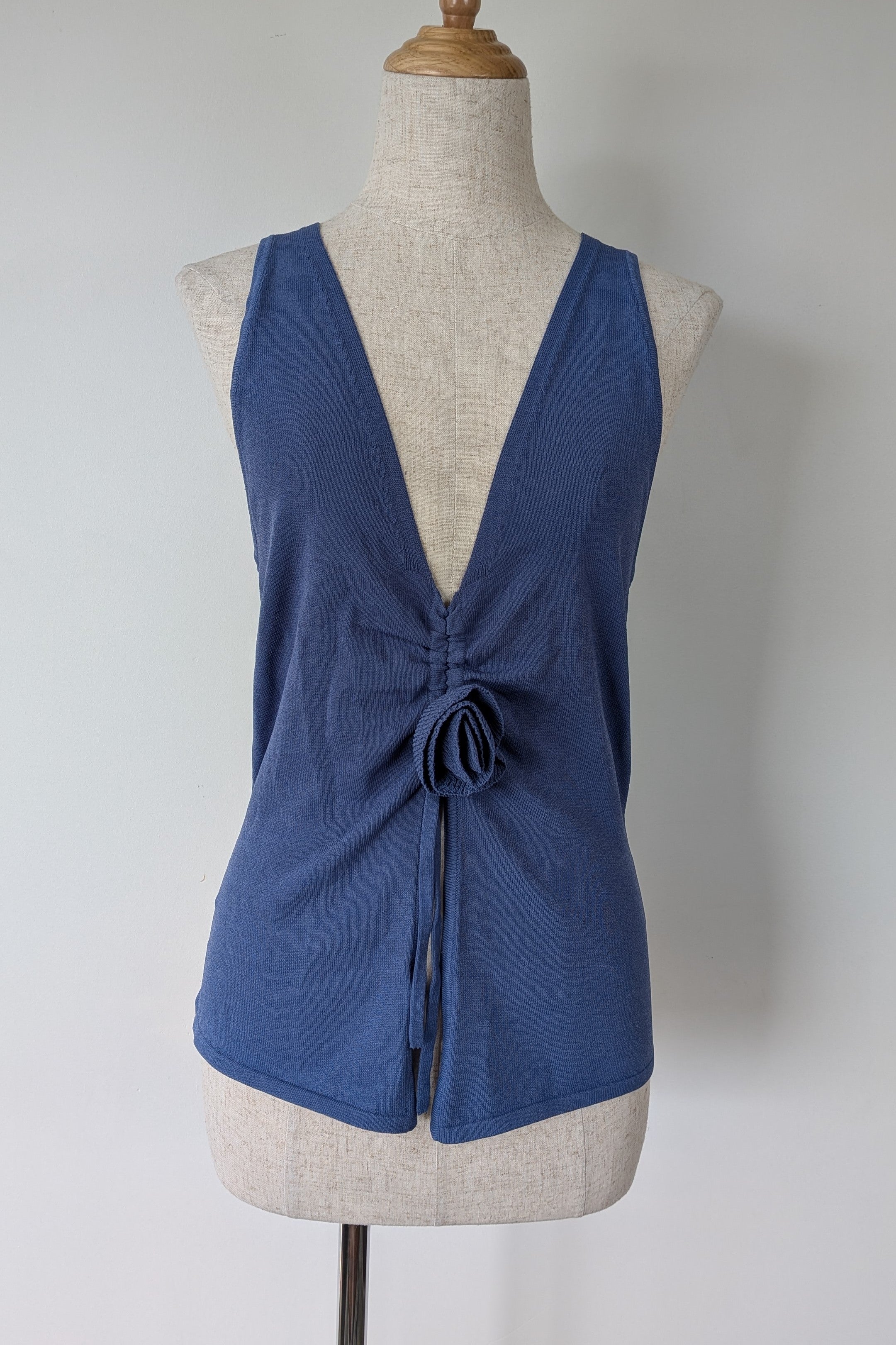 Beyond Her Lillian Rosette Top in Dusty Blue Size 10 Brand New With Tags RRP $79.95