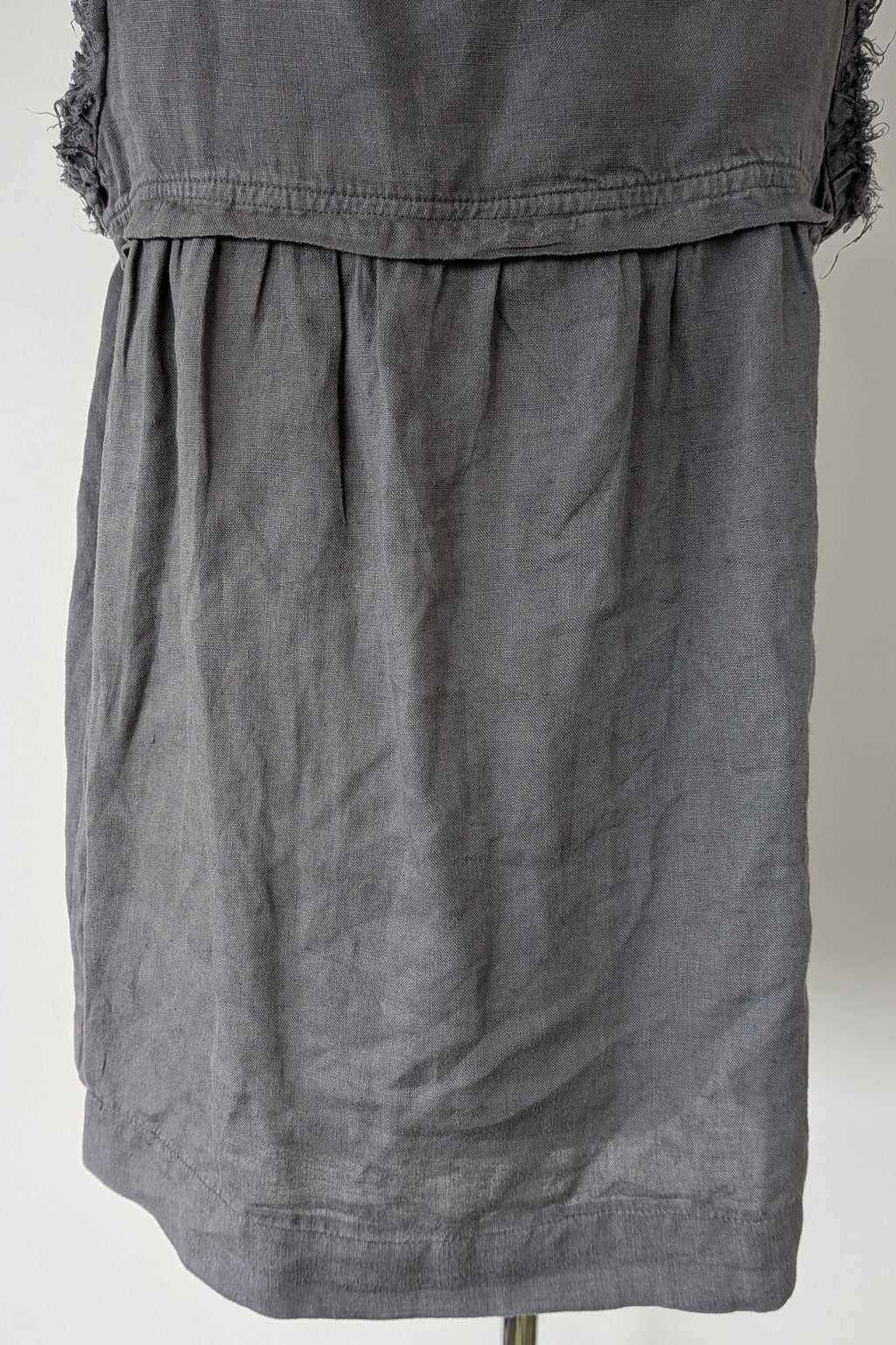 Montaigne Grey Pur Frayed Singlet Top in Linen Size S