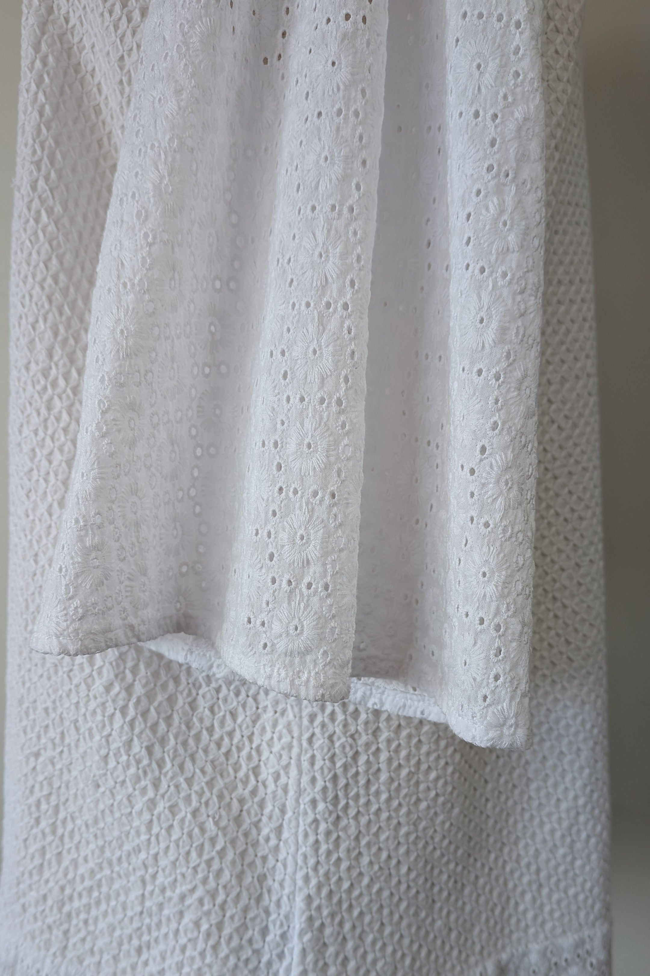Blue Illusion 100% Organic Cotton White Embroidered Bell Sleeve Shirt Size M