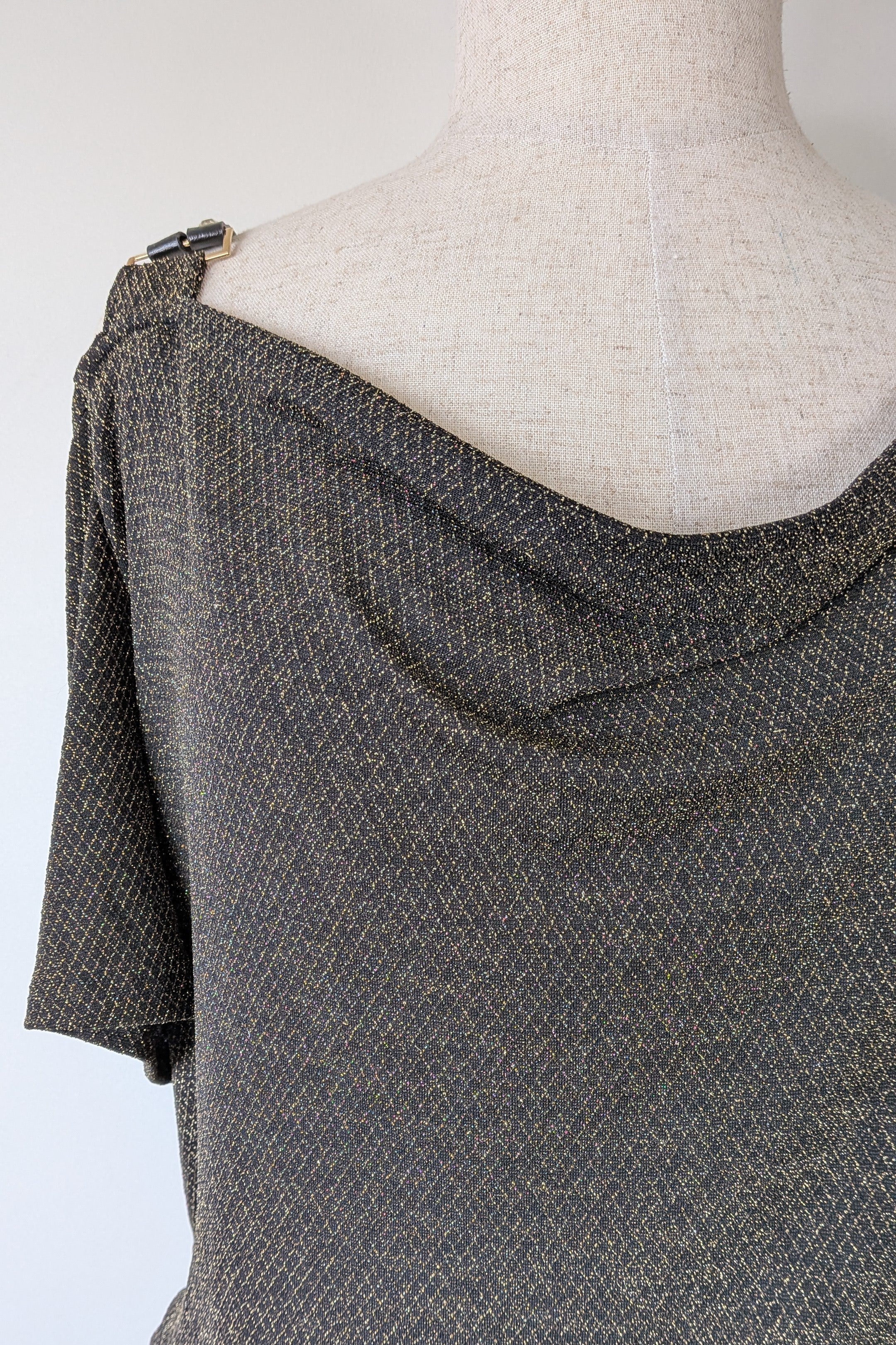 Crossroads Black & Gold Strap Lurex Top Size XXL Brand New With Tags RRP $59.99