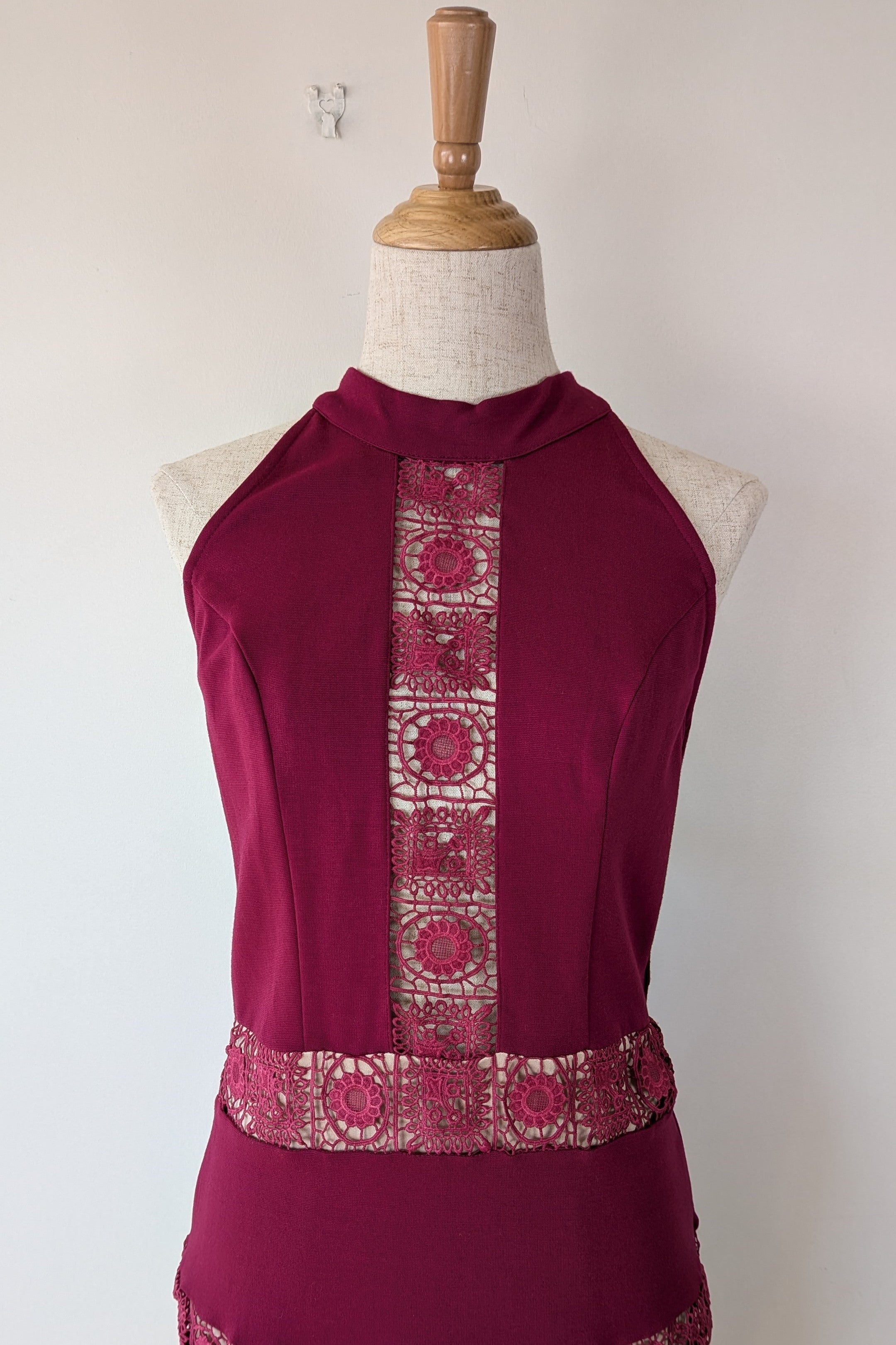 Indikah Burgandy Nude Lace Cut Out Halterneck Bodycon Dress Size 12 Brand New Without Tags