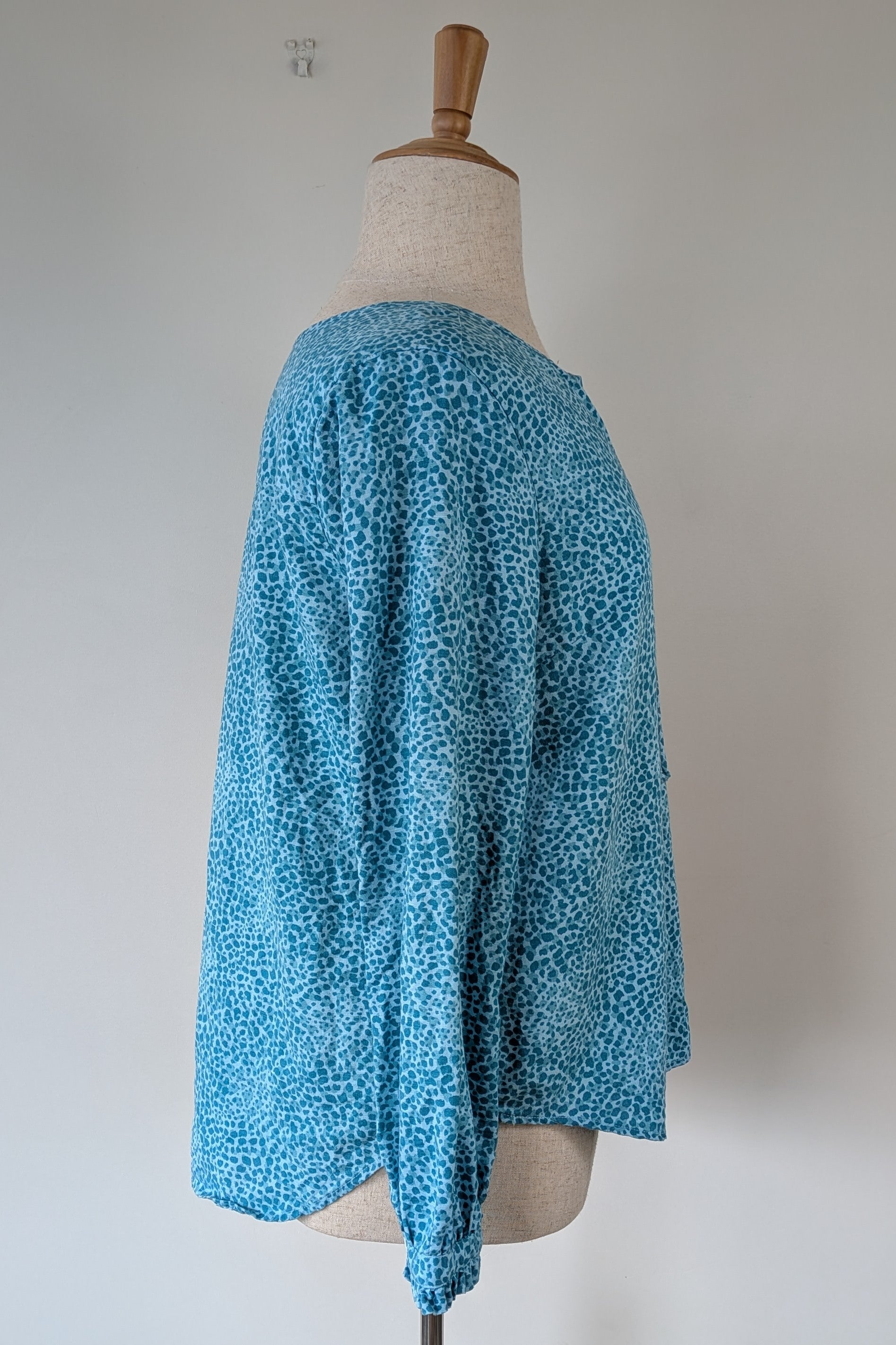 RB Sellars Teal Leopard Print Linen Blend Shirt Size 16