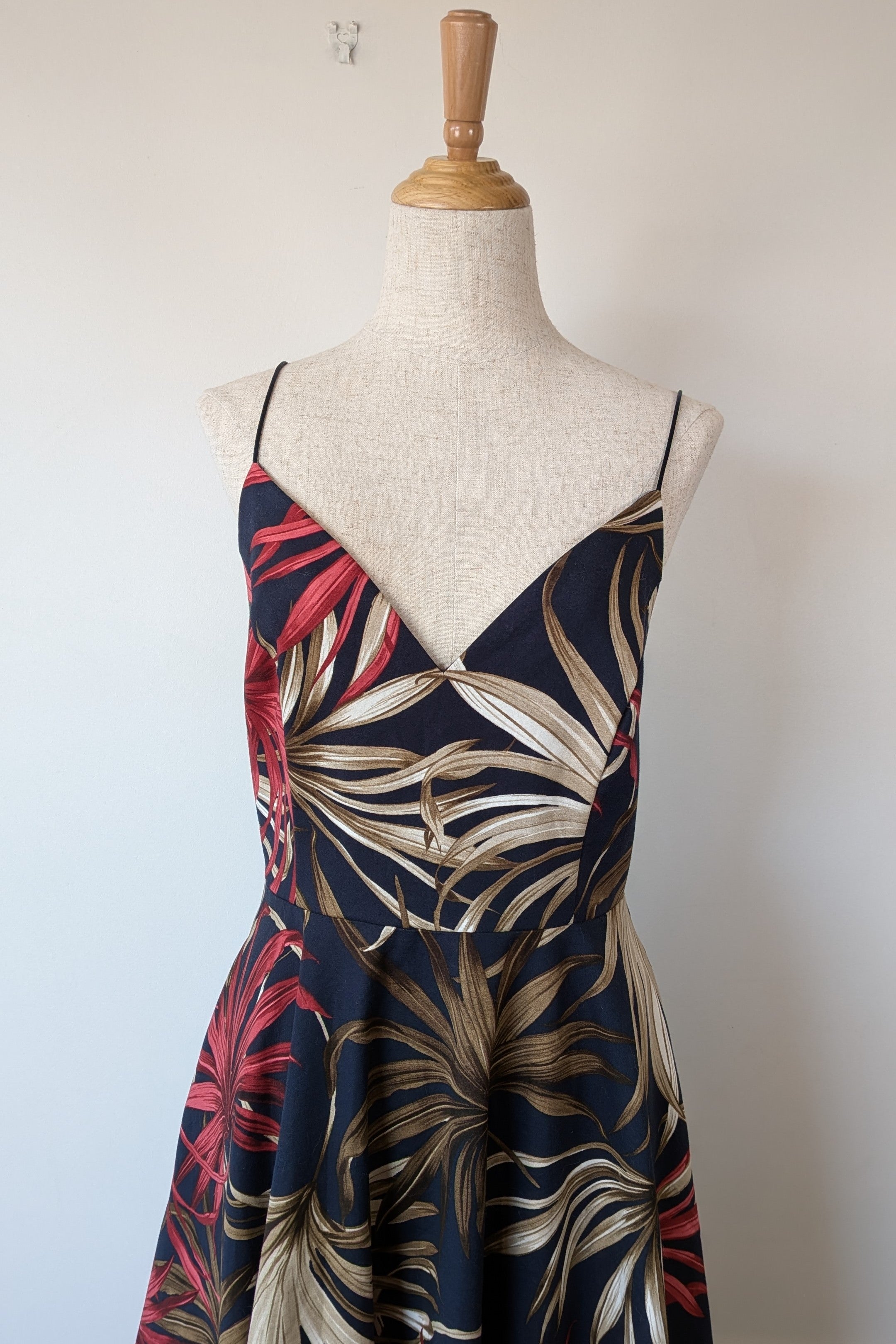 Sunny Girl Tropical Print Fit n Flare Singlet Dress Size 12 Brand New With Tags RRP $89.95