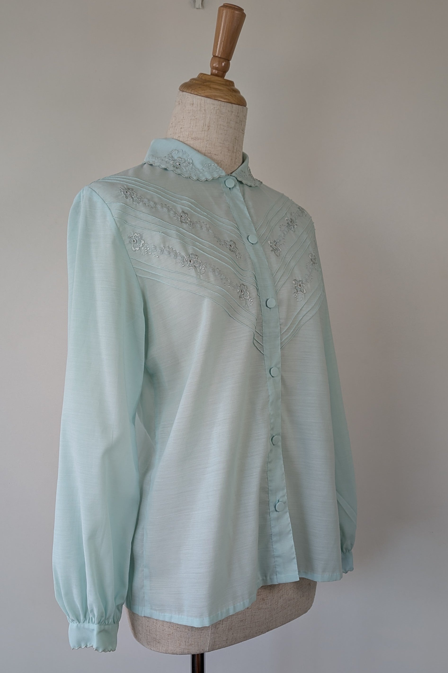 Vintage 70s Robert Lin International Blue Embroidered Blouse Size 10