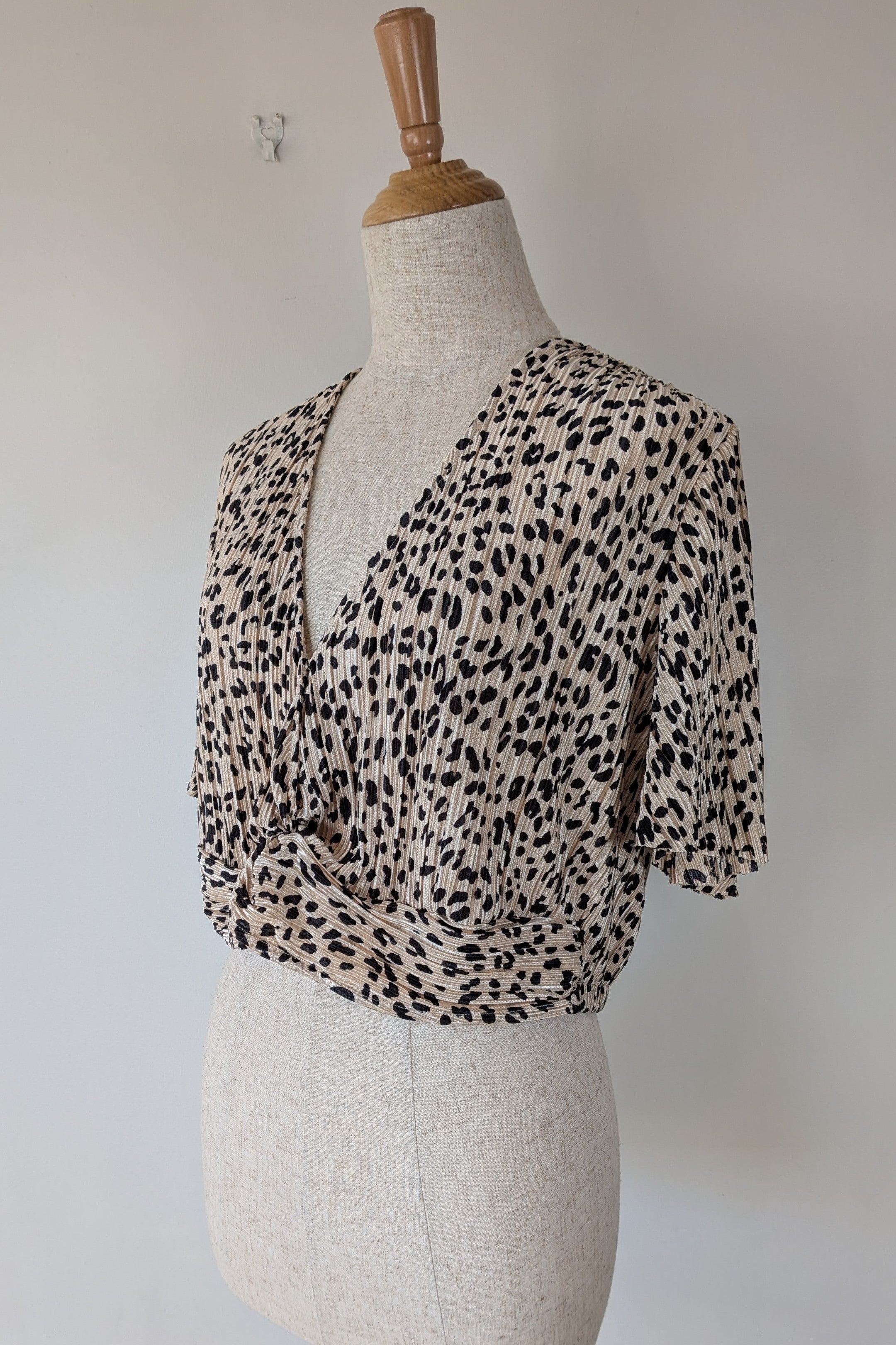 Sportsgirl Animal Cut & Sew Crop Top Size L Brand New With Tags RRP $59.95