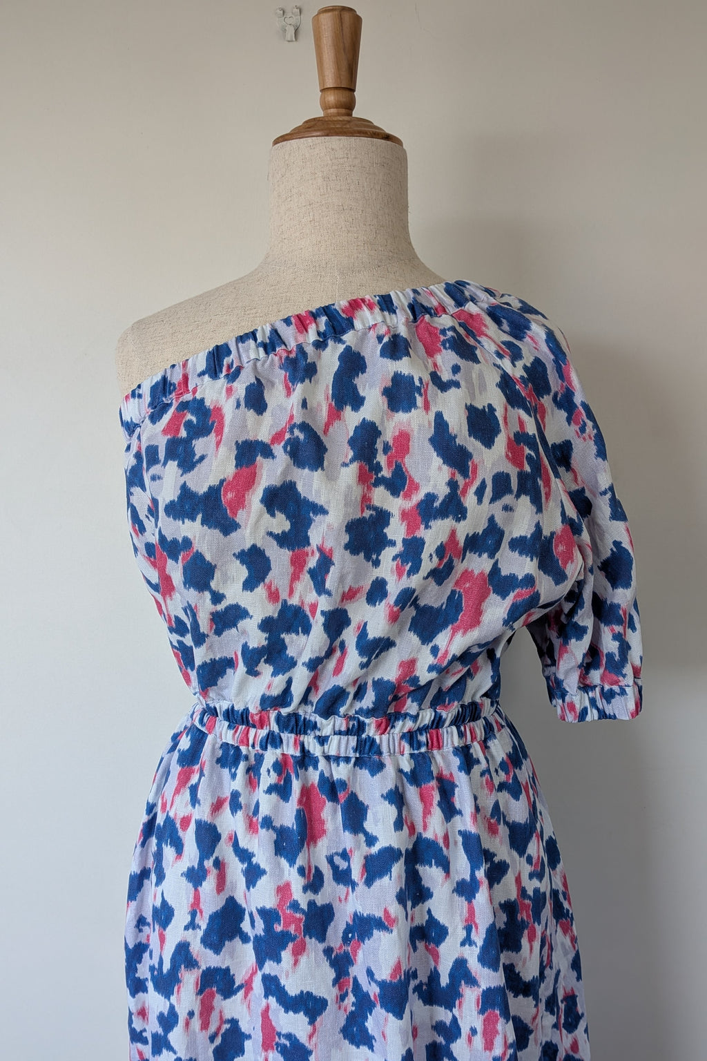 Witchery Linen One Shoulder Watercolour Print Midi Dress with Cut Out Size 16