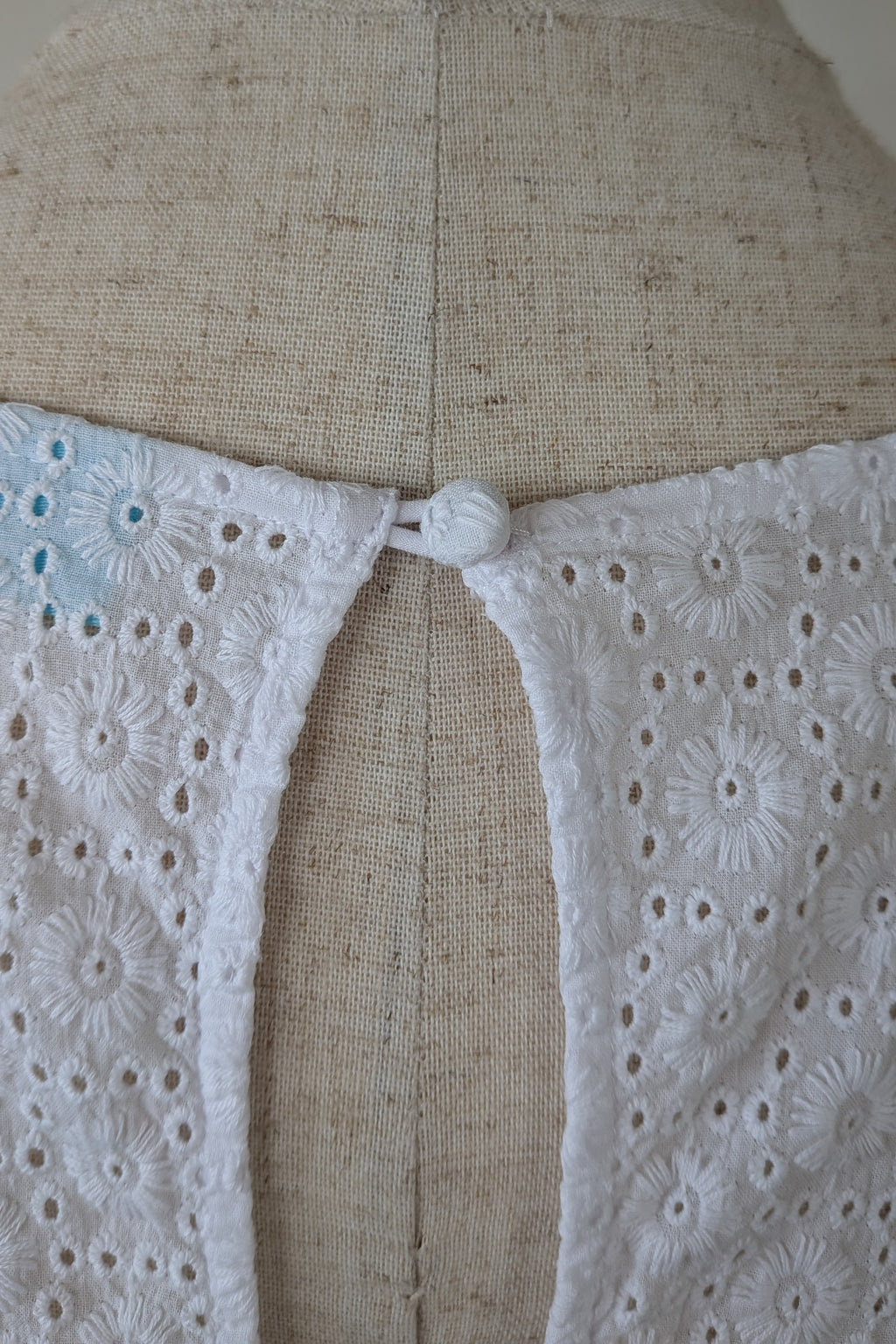 Blue Illusion 100% Organic Cotton White Embroidered Bell Sleeve Shirt Size M