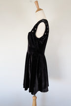 Quirky Circus Black Velvet Sweetheart Skater Dress Size 10