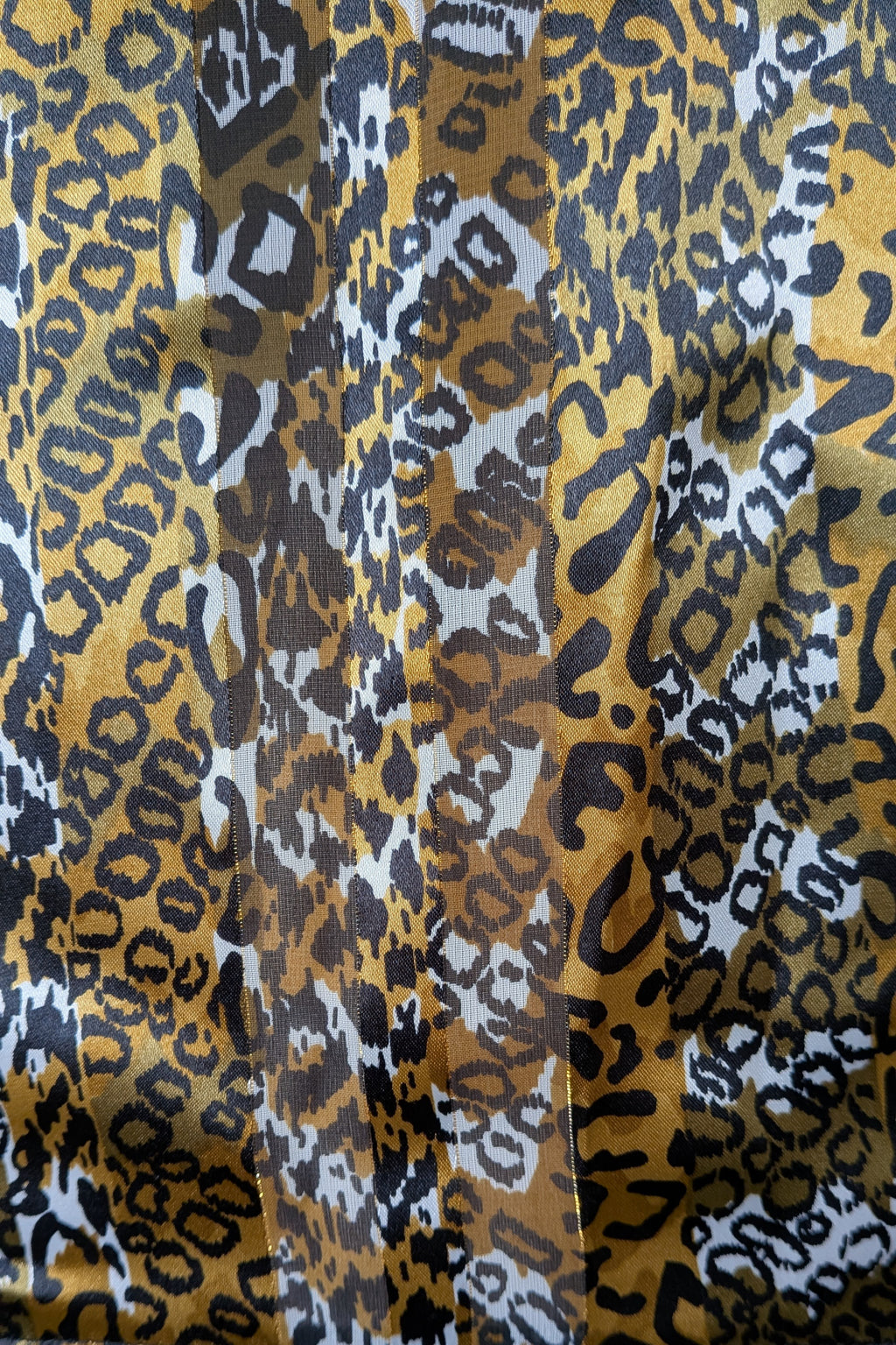 Vintage 90s Talkabout Leopard Print Shirt Size L