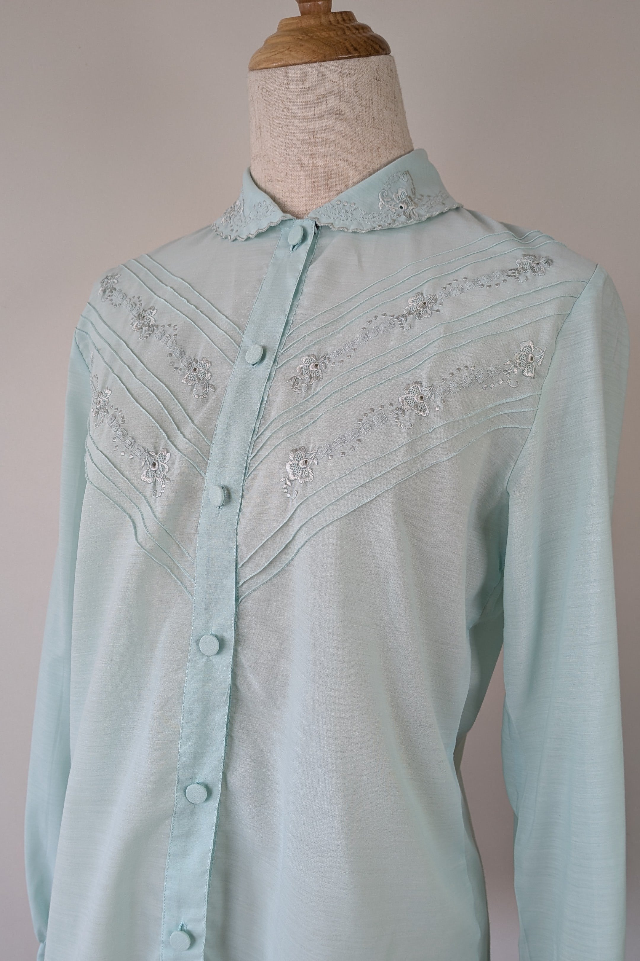Vintage 70s Robert Lin International Blue Embroidered Blouse Size 10