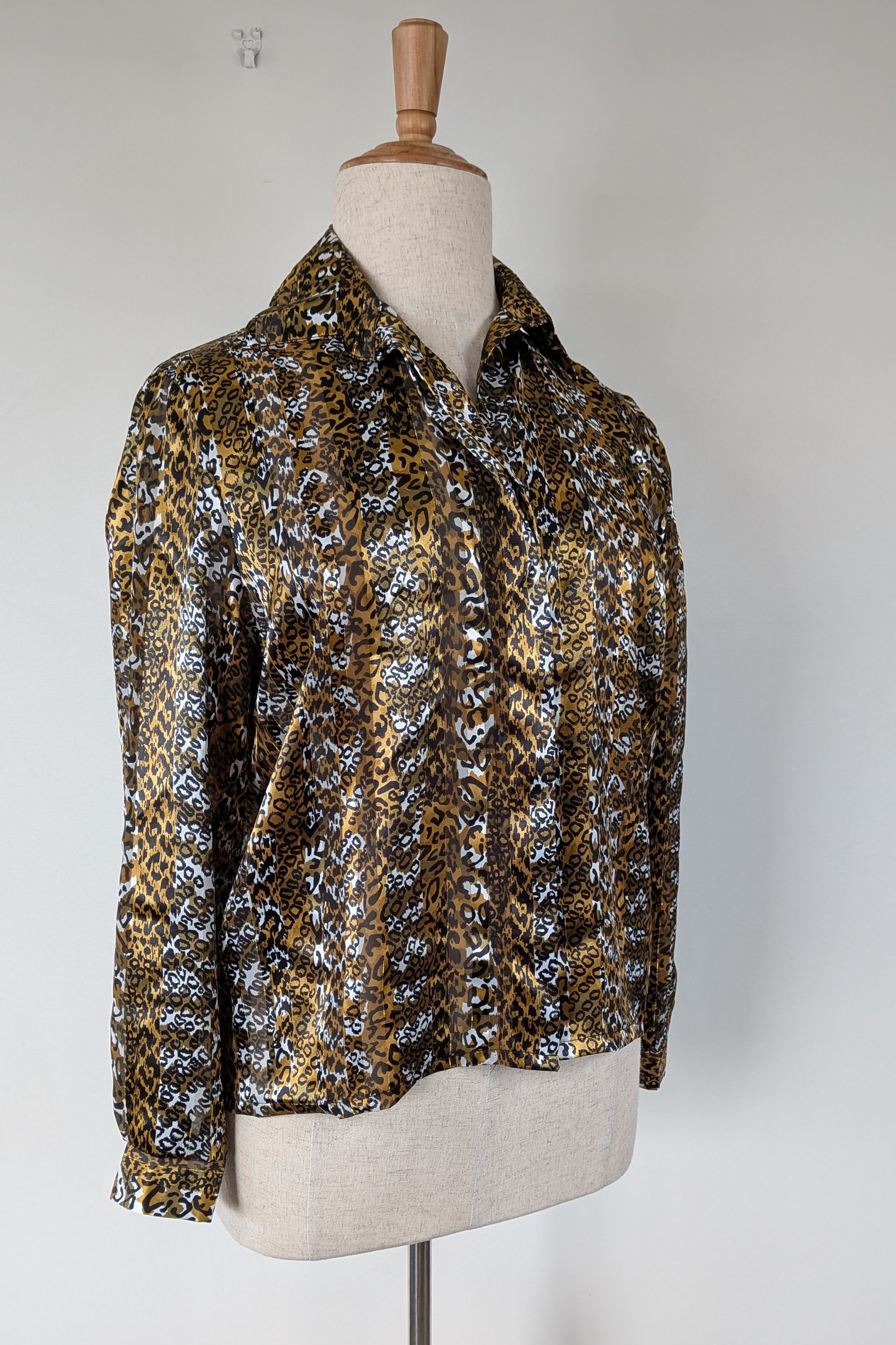 Vintage 90s Talkabout Leopard Print Shirt Size L