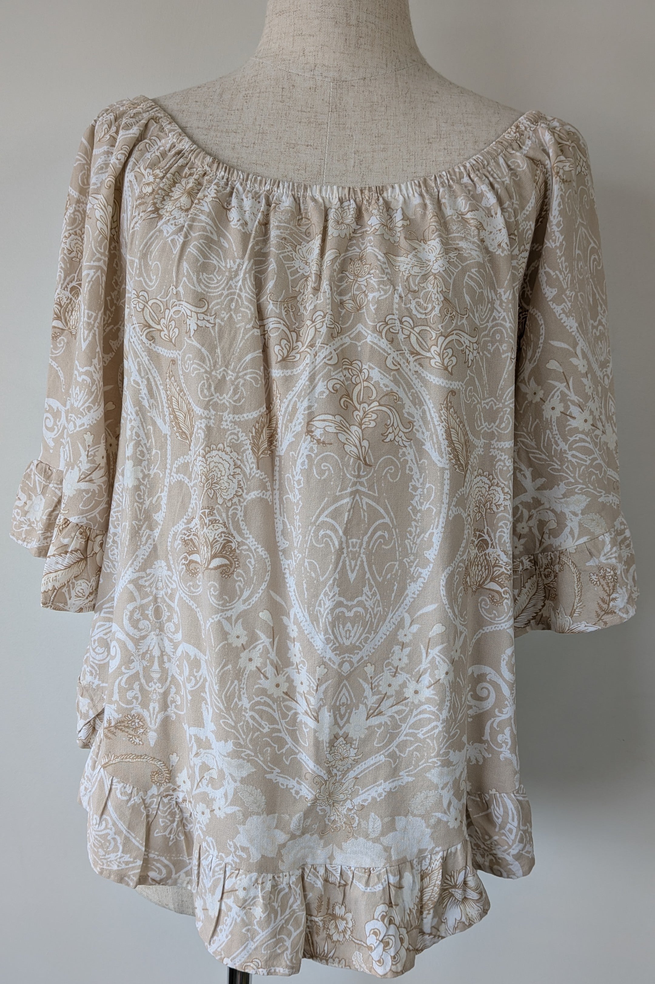W Lane Linen Blend Beige & White Paisley Print Top Size 10