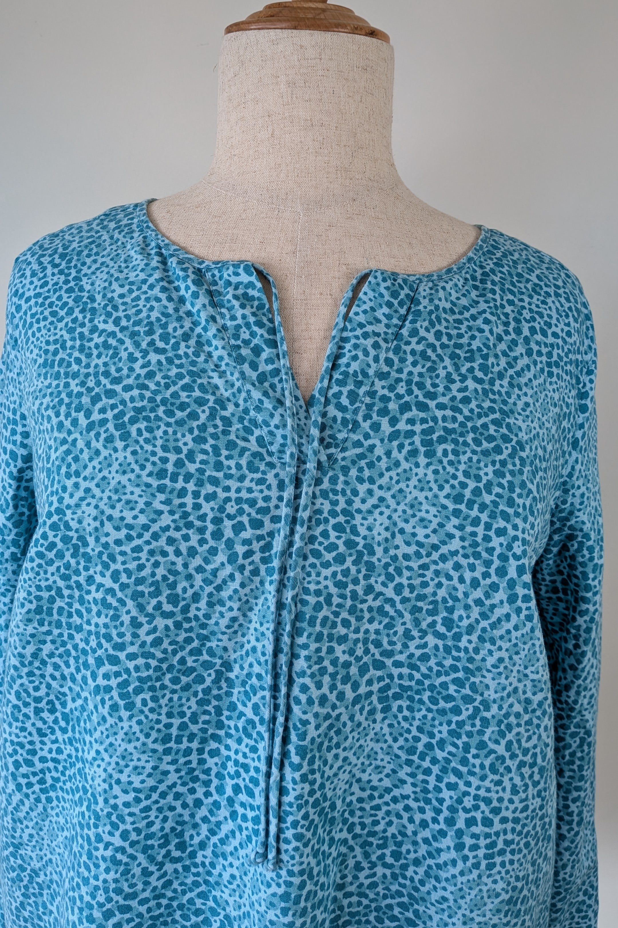 RB Sellars Teal Leopard Print Linen Blend Shirt Size 16