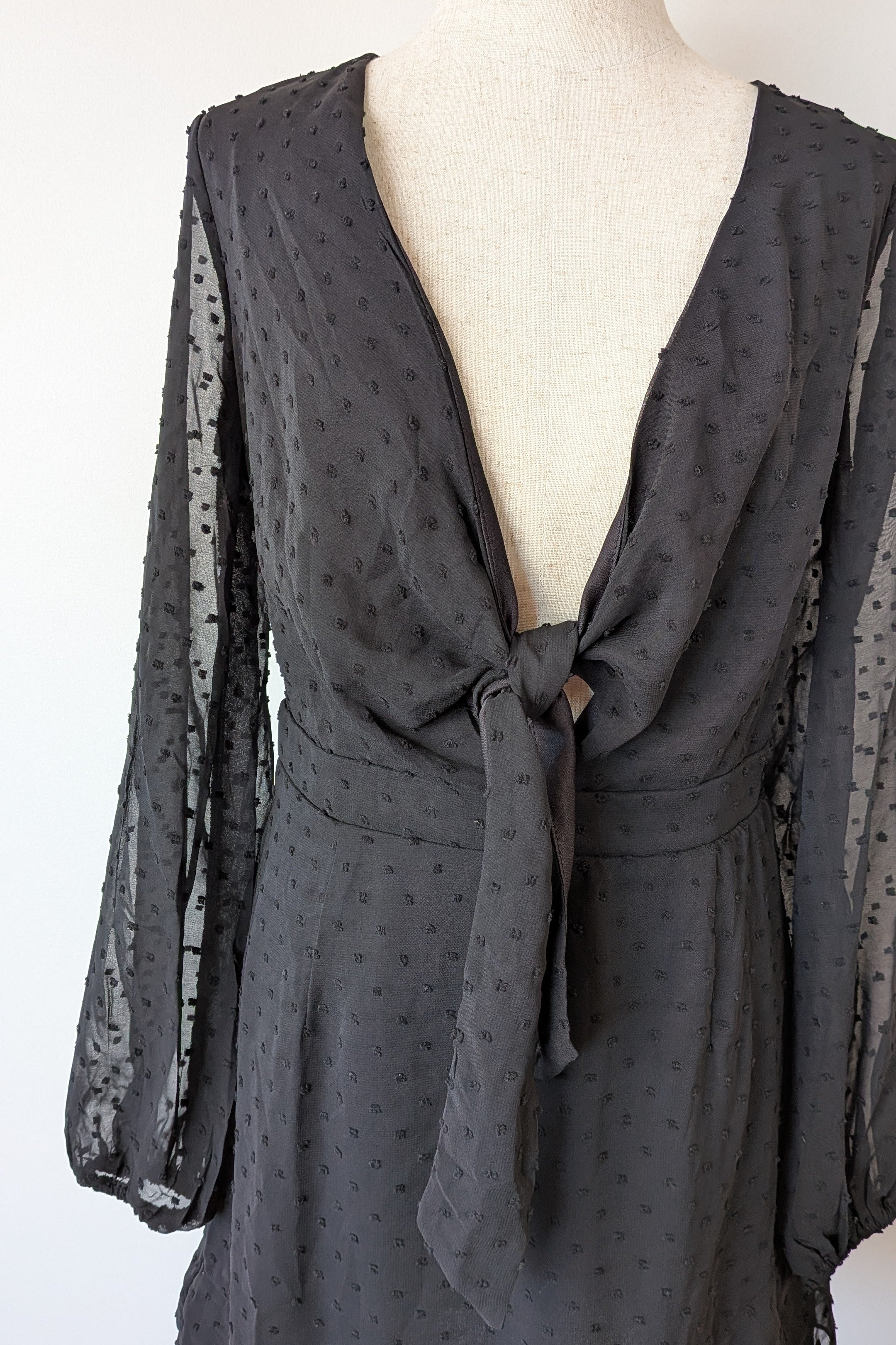 Boohoo Black Ruffle Hem Dobby Chiffon Mini Dress Size 8/10 Brand New With Tags RRP $84