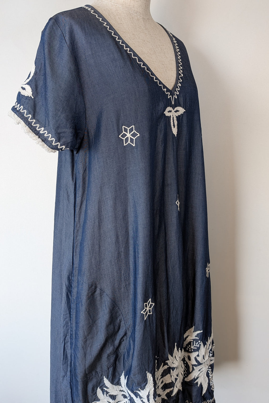Ruby Yaya Denim Blue Embroidered Kaftan Dress Size M