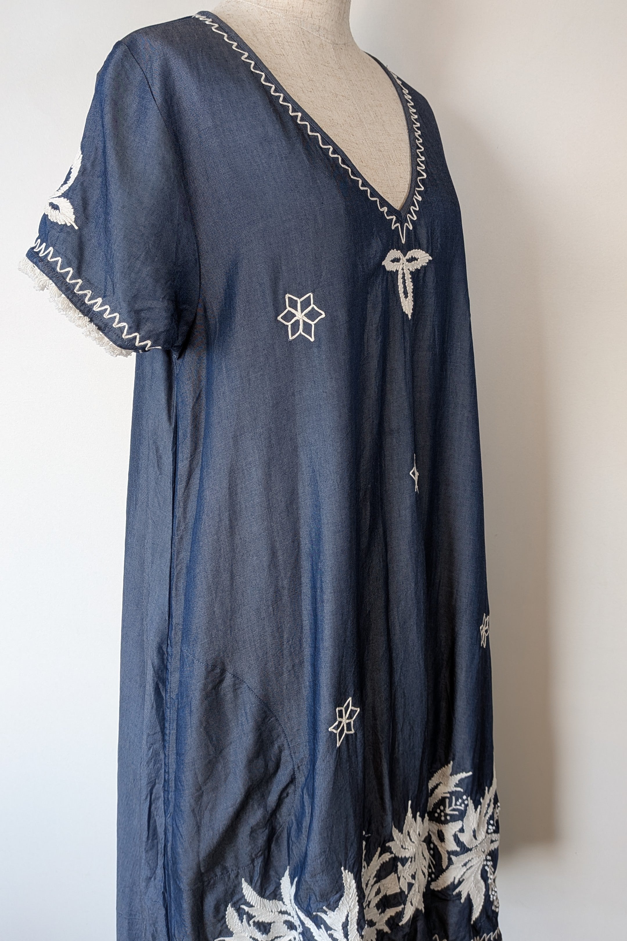 Ruby Yaya Denim Blue Embroidered Kaftan Dress Size M