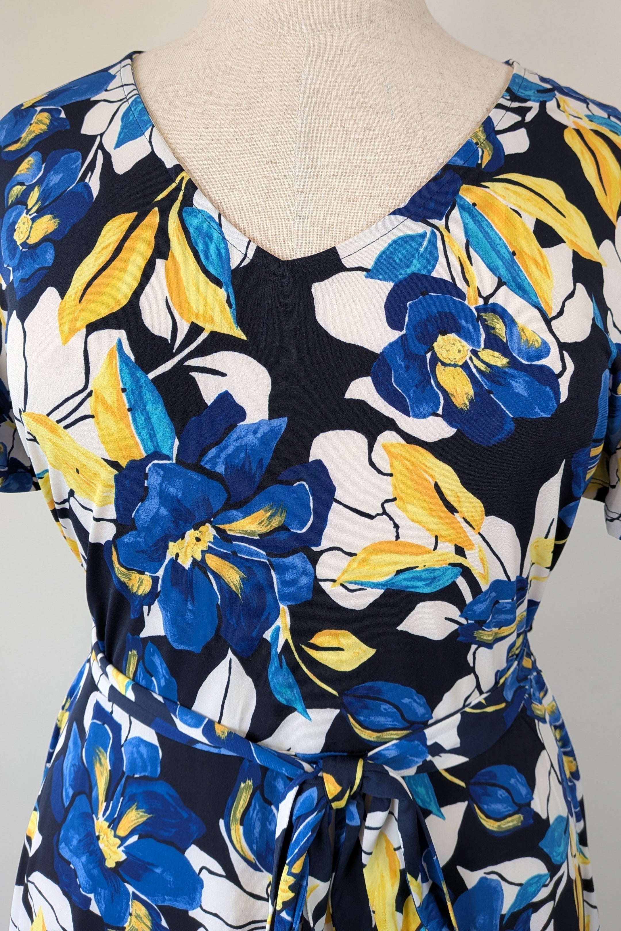 Jacqui E Blue Floral Dress Size XL Brand New With Tags RRP $149.95