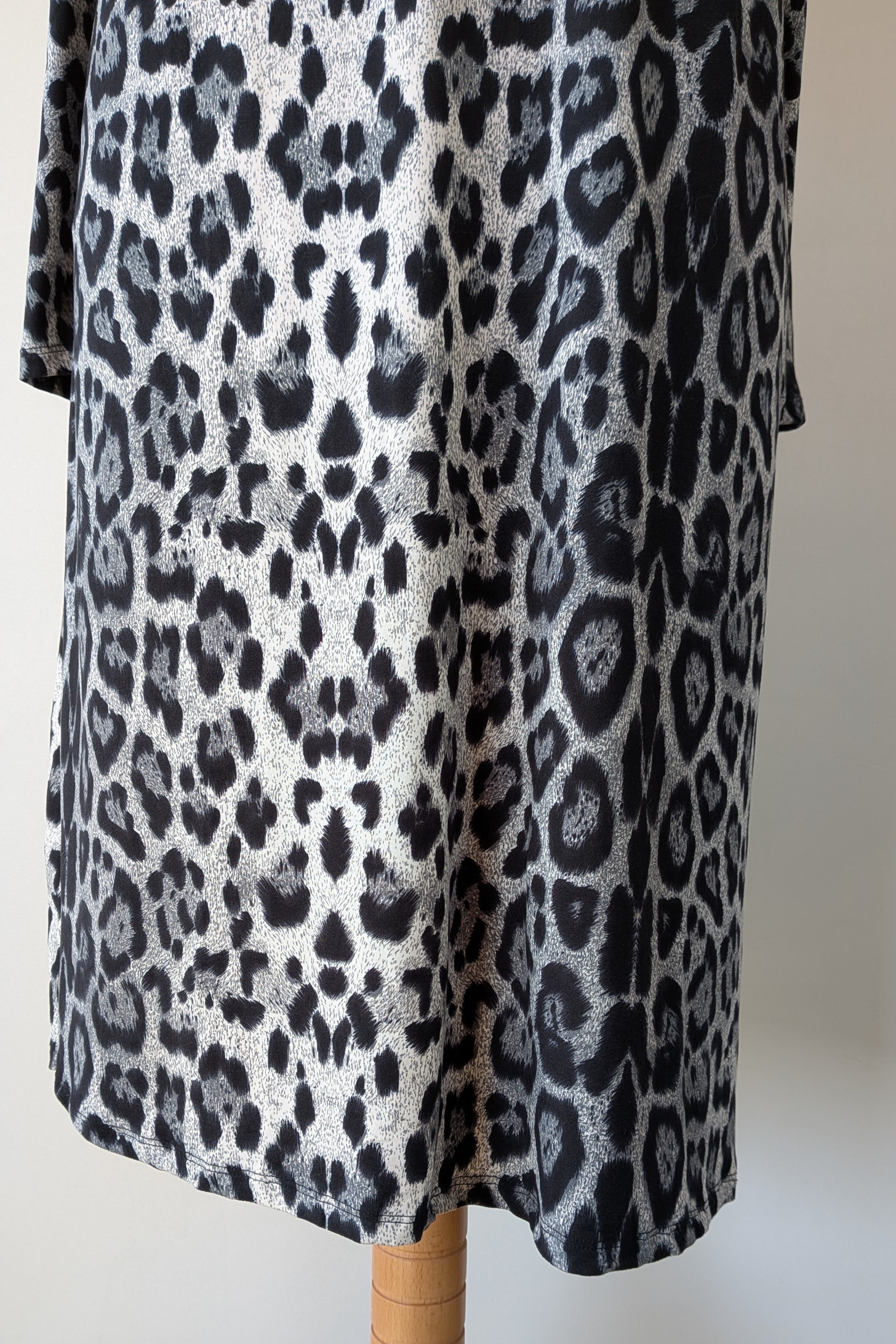 Threadz Black & Grey Leopard Print Dress Size XXL Brand New With Tags