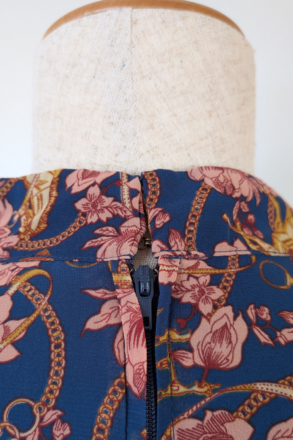 Modcloth Apogee of Elegance Floral & Horse Print Dress Size 22