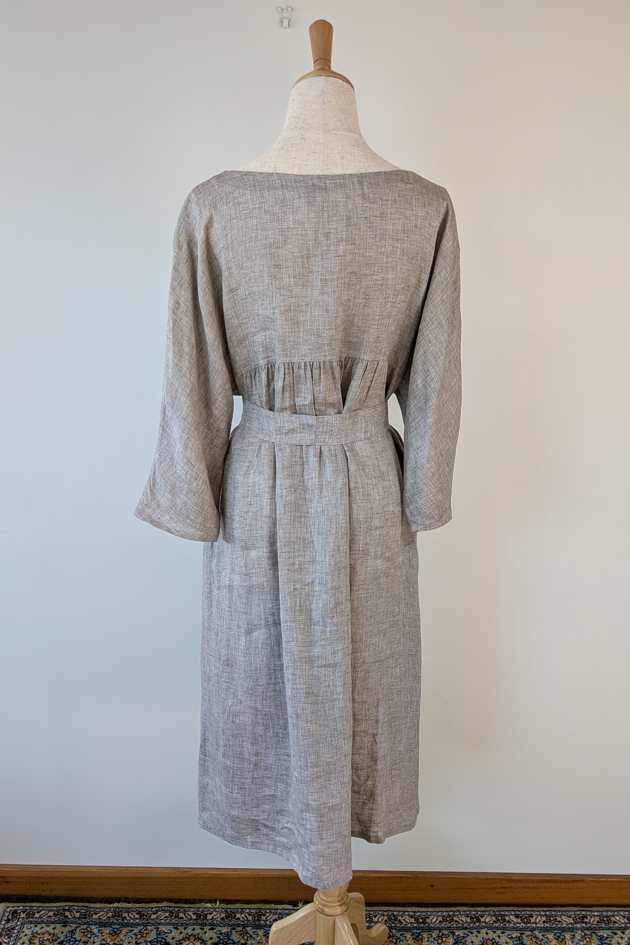 Stella Moda Linen Midi Dress in Grey in One Size