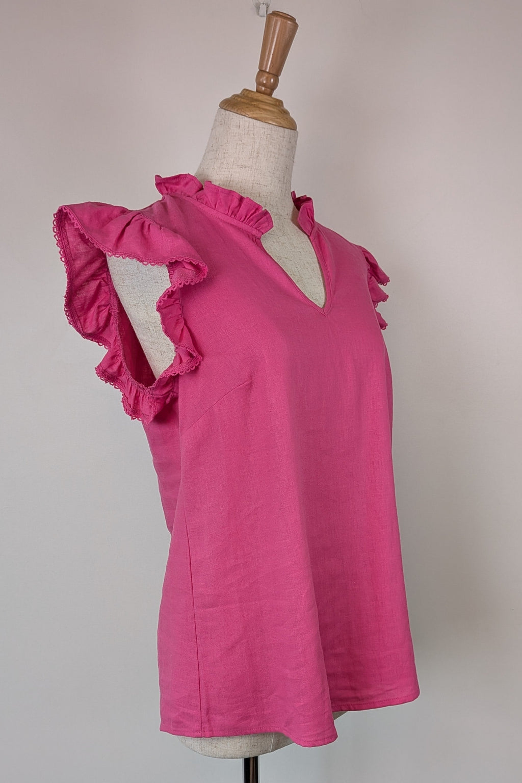 Liz Jordan Ruffle Sleeve Linen Top in Raspberry Rose Size 8 BNWT RRP $89.99