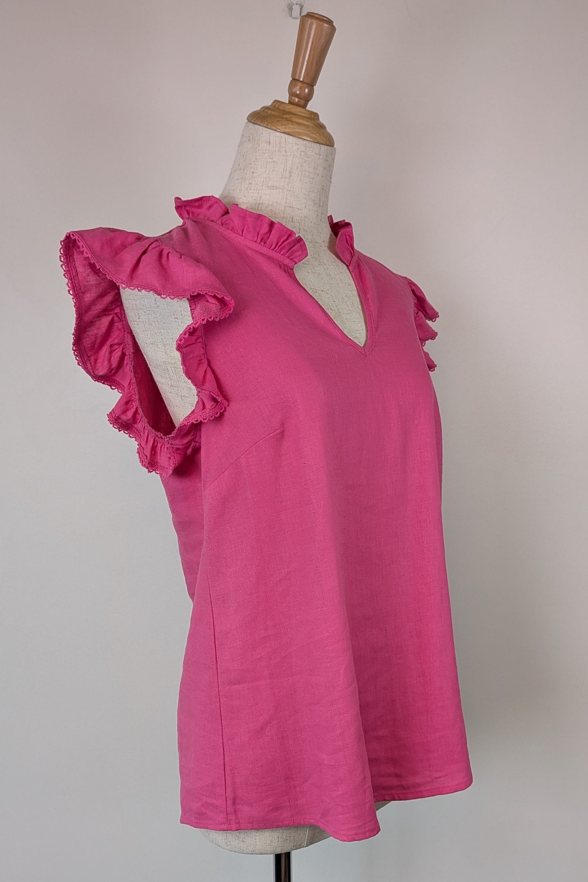 Liz Jordan Ruffle Sleeve Linen Top in Raspberry Rose Size 8 BNWT RRP $89.99