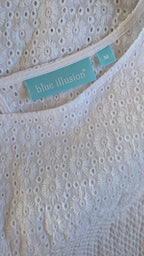Blue Illusion 100% Organic Cotton White Embroidered Bell Sleeve Shirt Size M