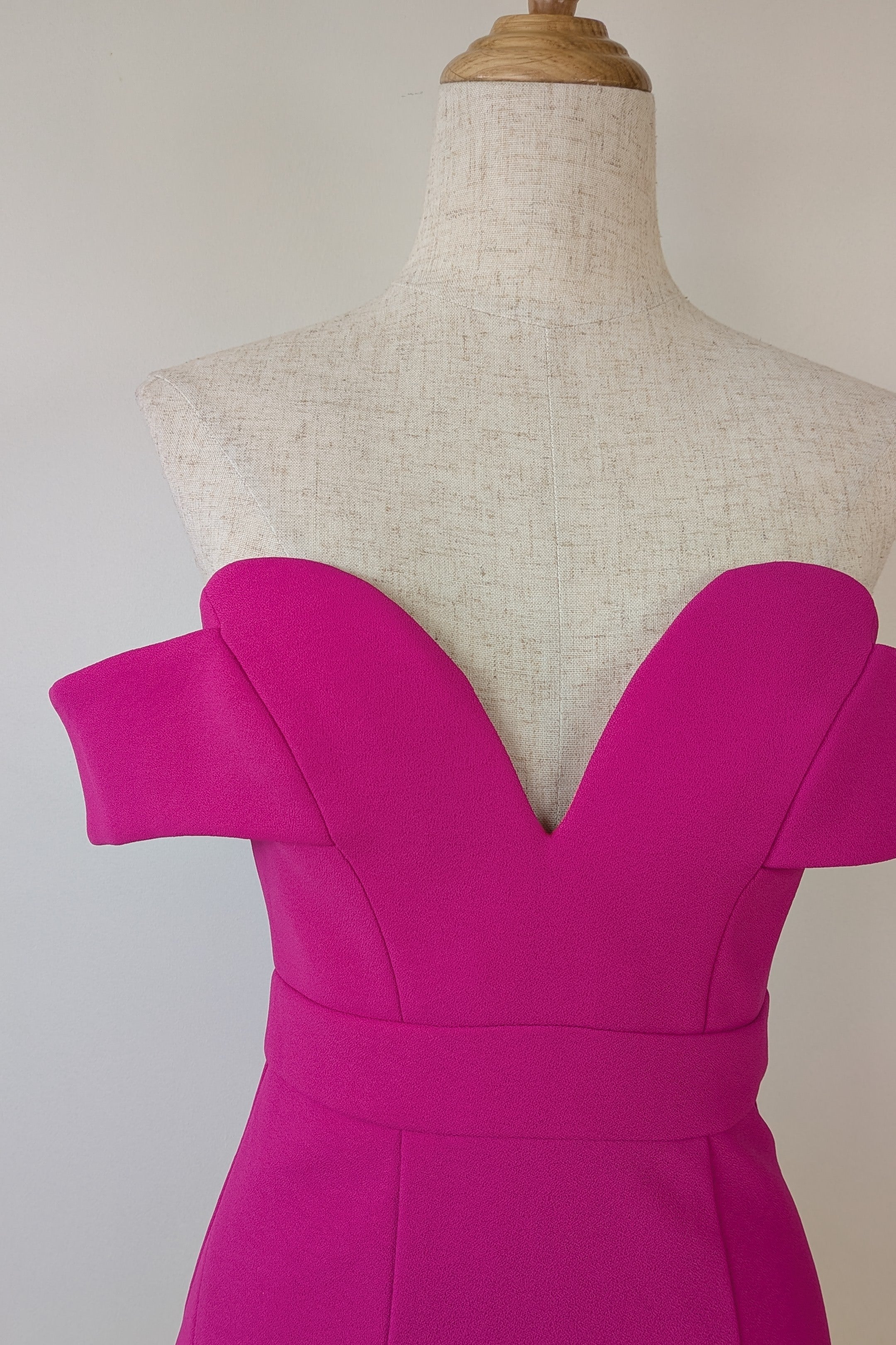 Sheike Pink Diva Dress Size 6 Brand New With Tags RRP $169.95