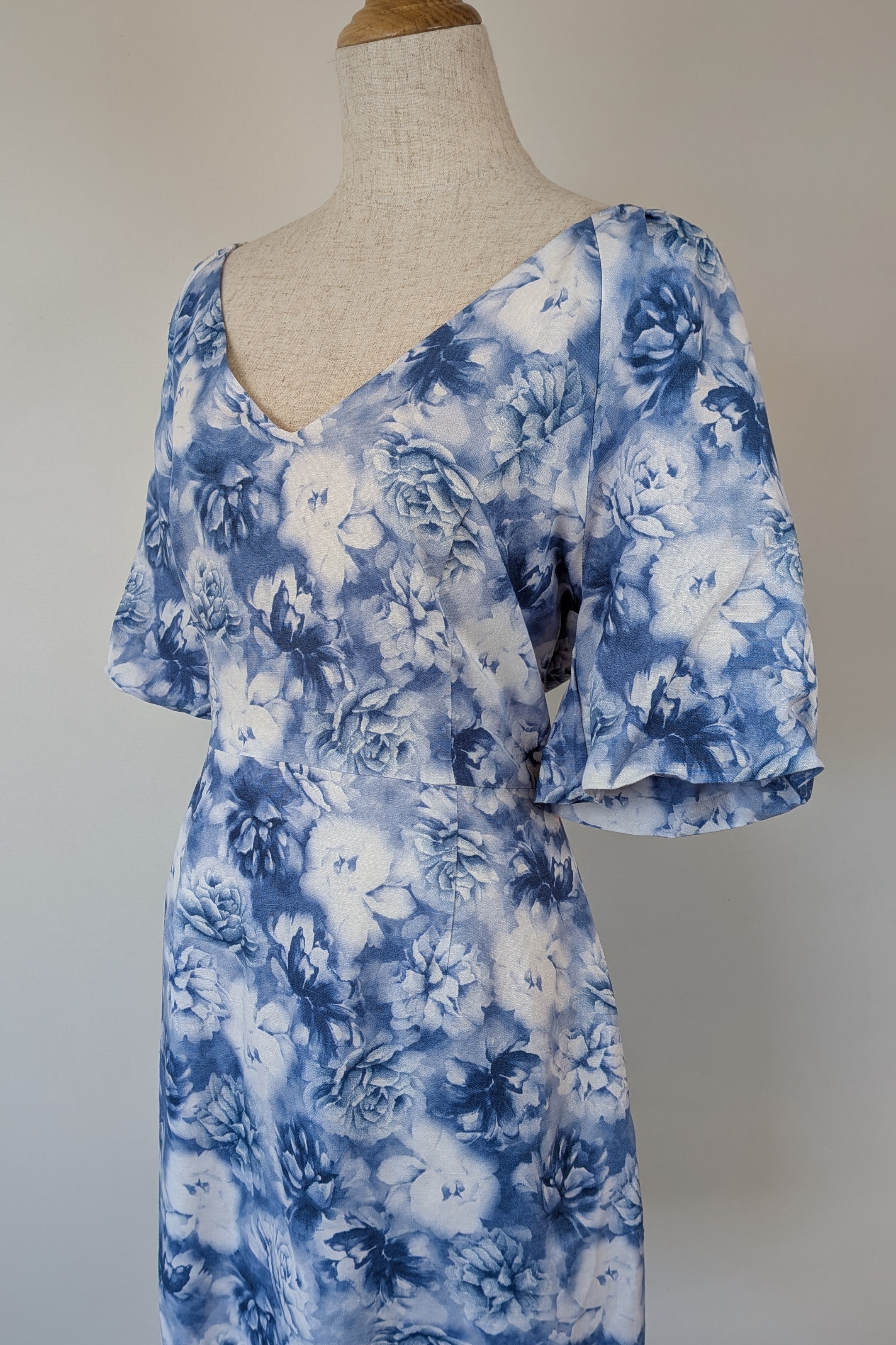Tokito Blue & White Floral Puff Sleeve Dress Size 10