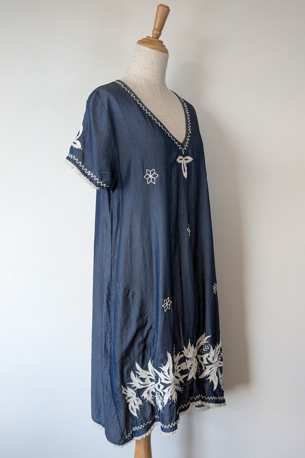 Ruby Yaya Denim Blue Embroidered Kaftan Dress Size M