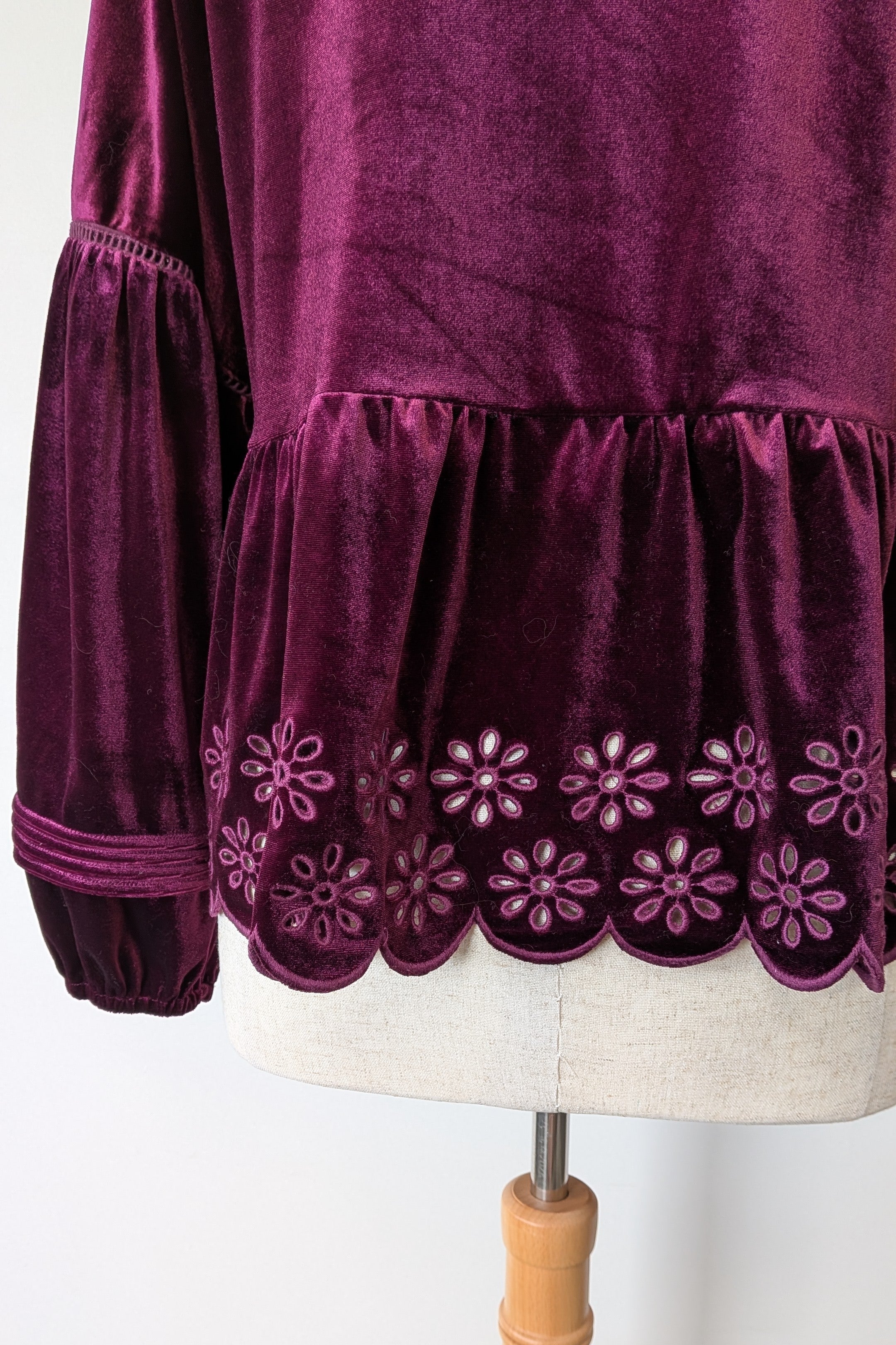 The Poetic Gypsy Burgundy Velvet Top Size 18/20