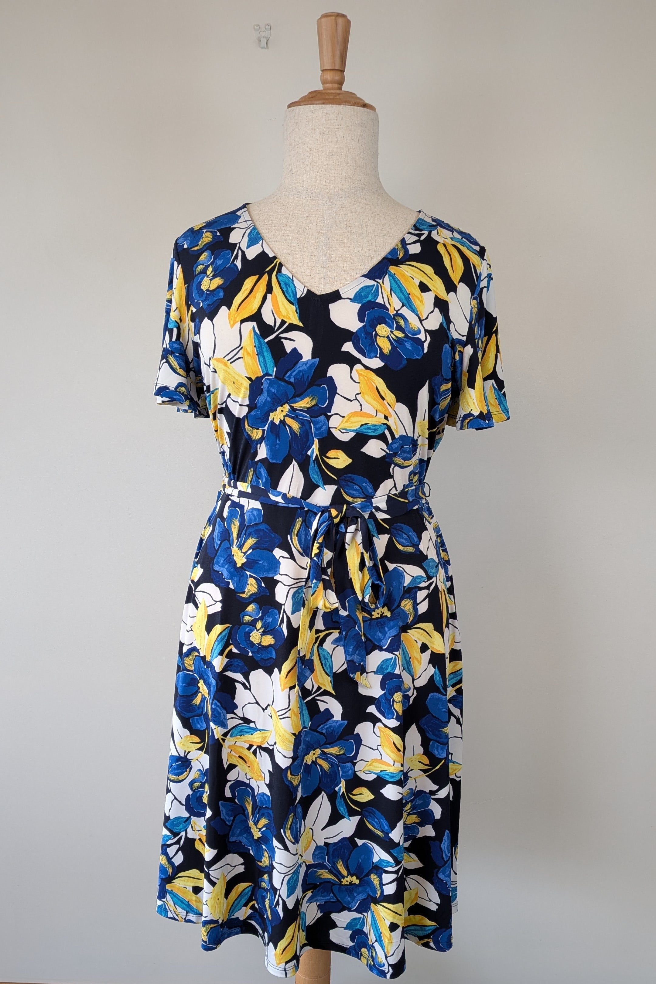 Jacqui E Blue Floral Dress Size XL Brand New With Tags RRP $149.95