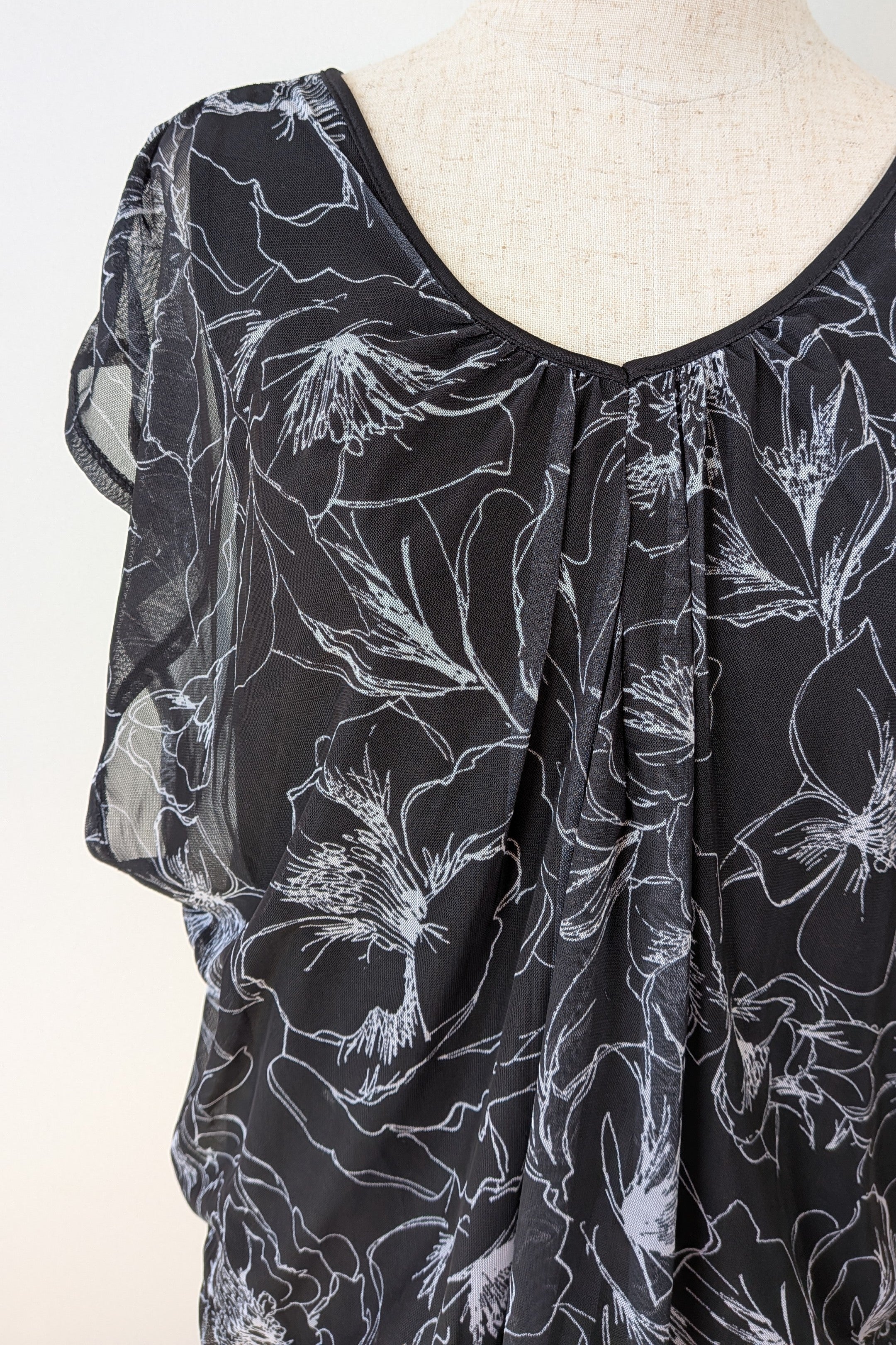 Millers Volume Mesh Monochrome Top Size 12 Brand New With Tags RRP $45