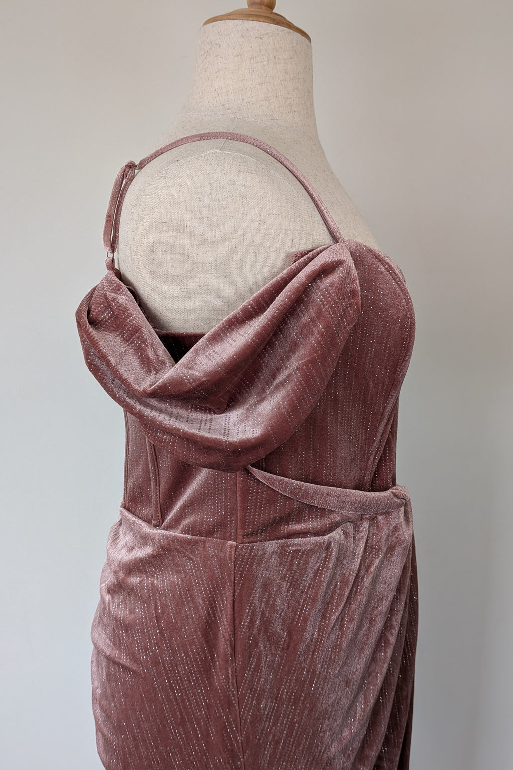City Chic Jayla Cold Shoulder Velvet Rose Dress Size M