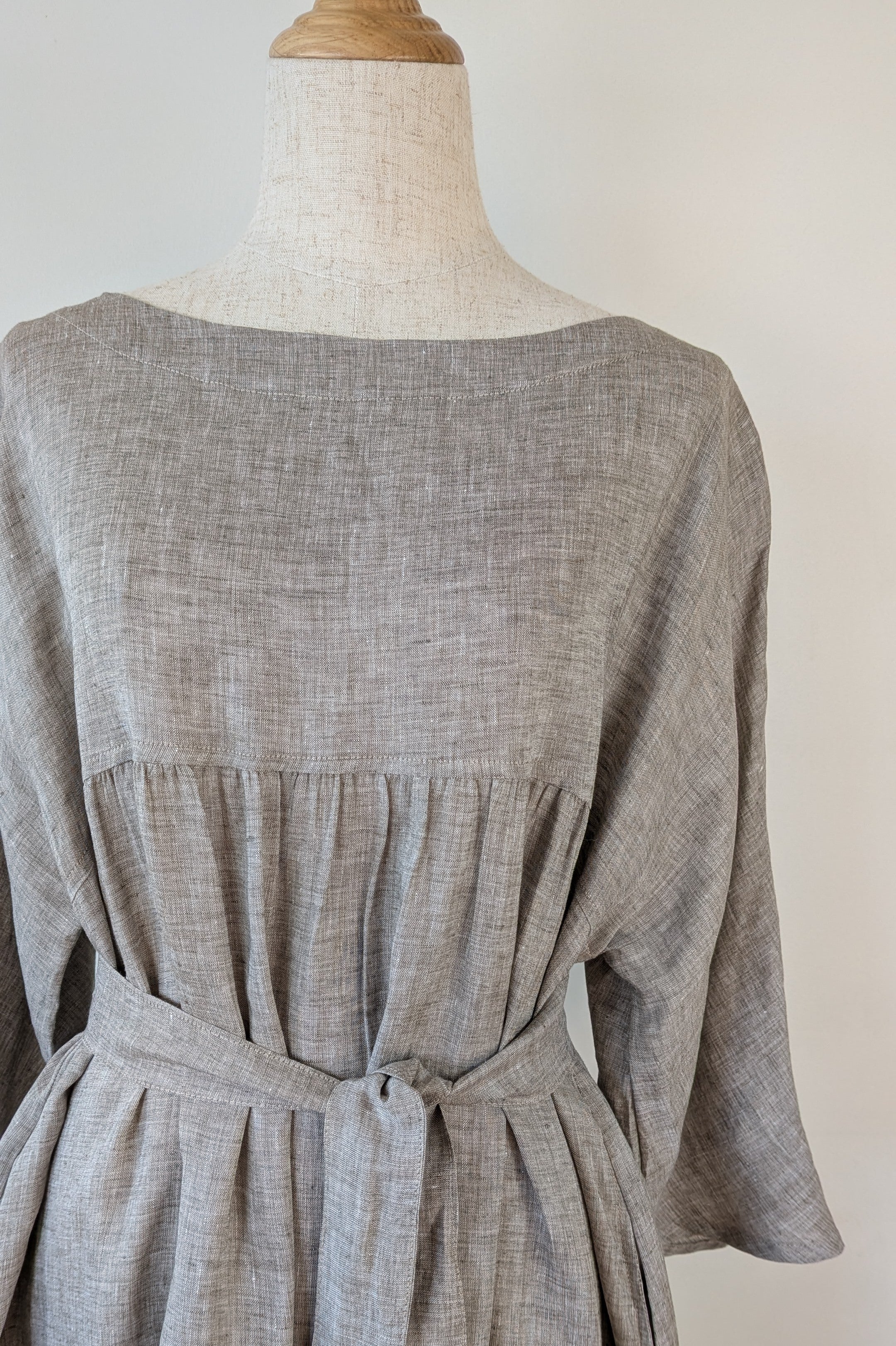 Stella Moda Linen Midi Dress in Grey in One Size