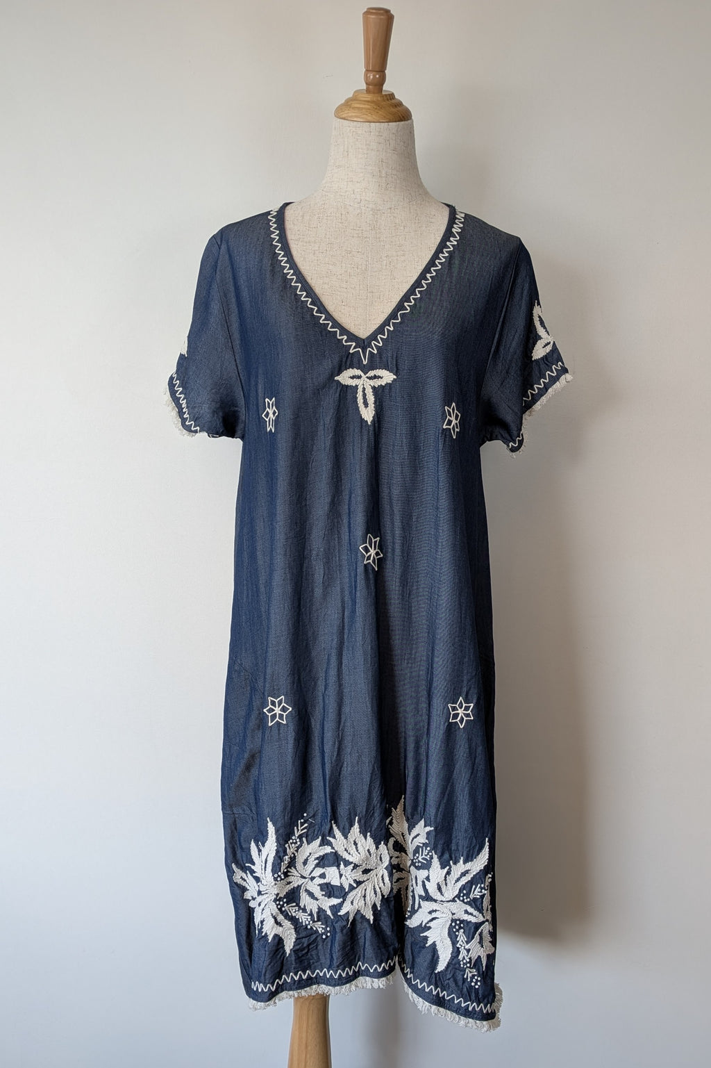 Ruby Yaya Denim Blue Embroidered Kaftan Dress Size M