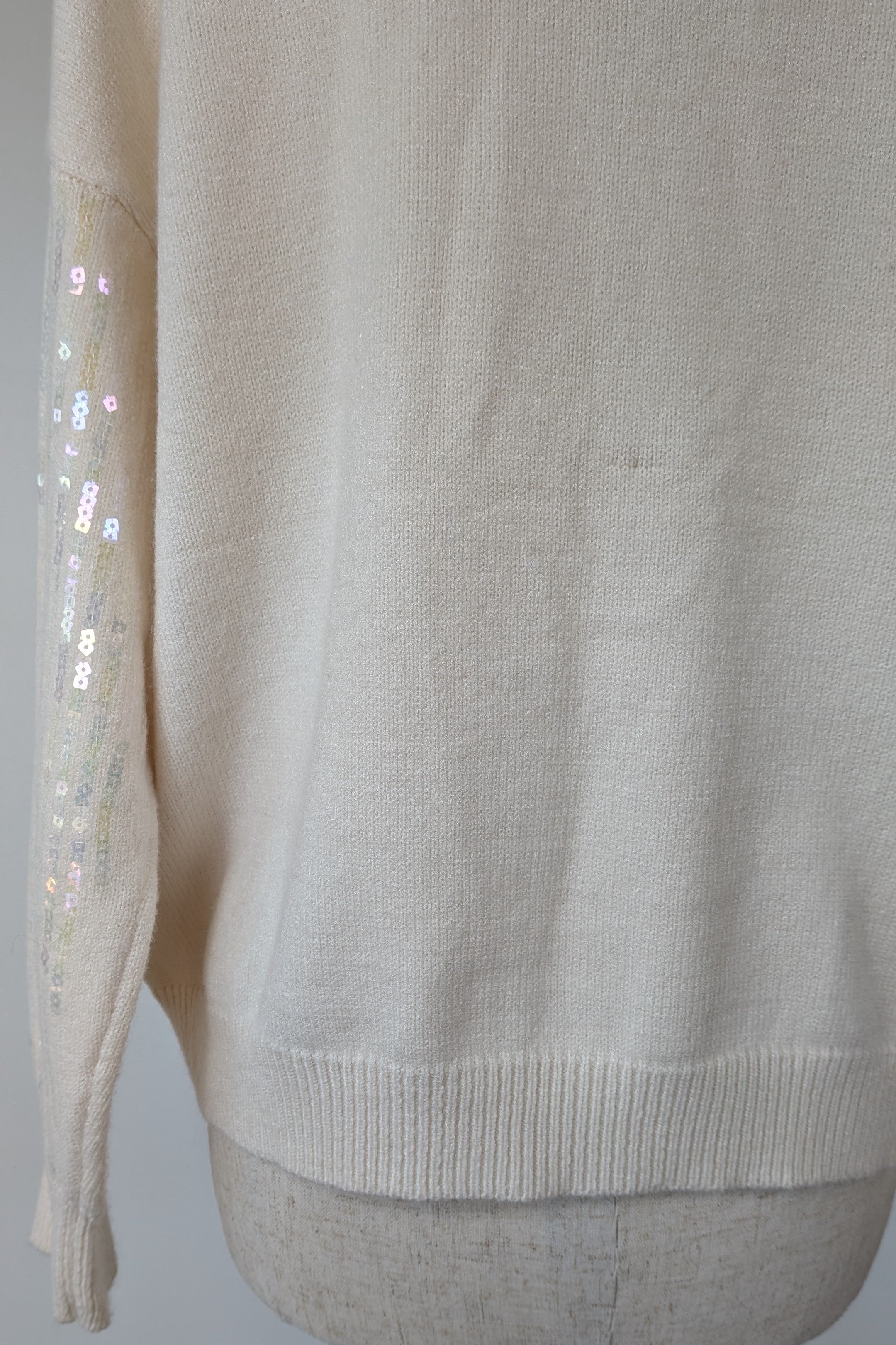 Vine Apparel White Wool Blend Iridescent Sequin Jumper Size M/L