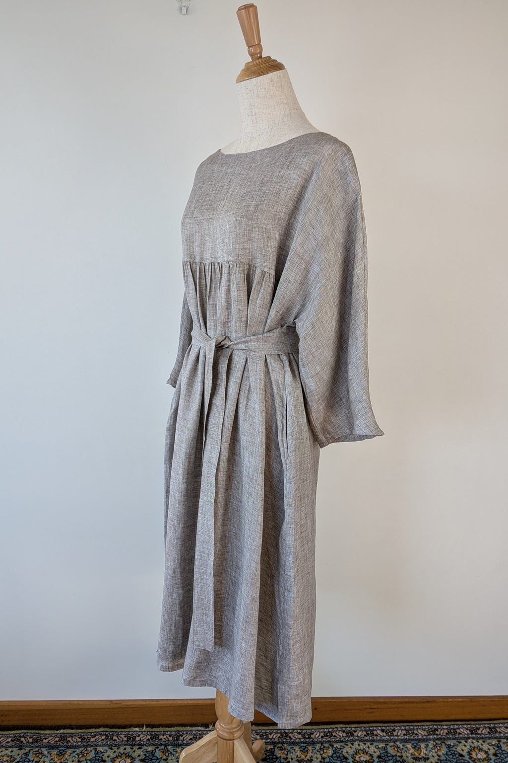 Stella Moda Linen Midi Dress in Grey in One Size