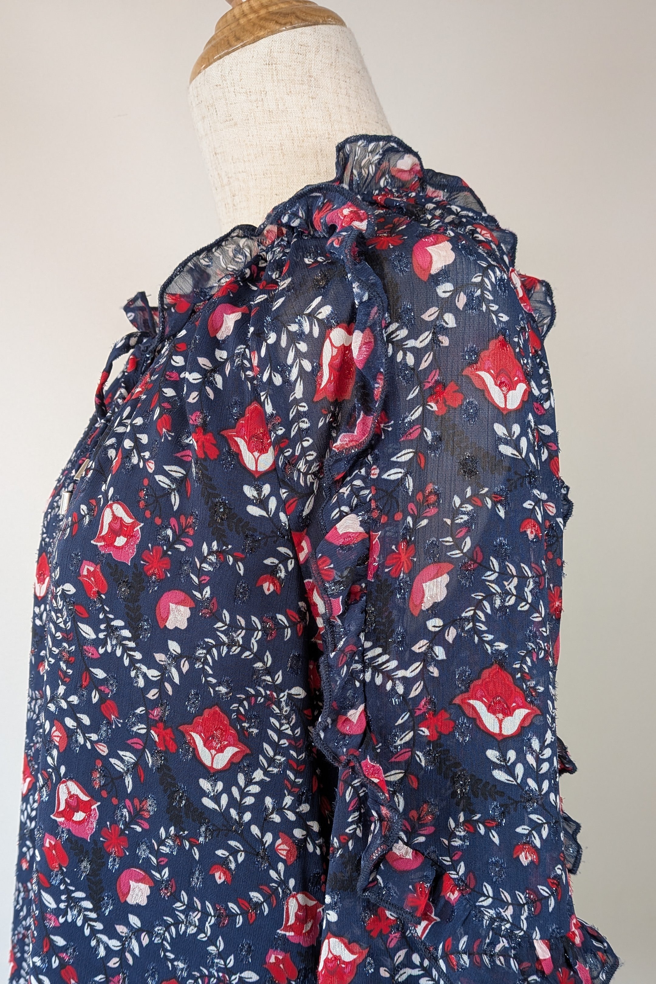 Liz Jordan Designer Collection Frill Trim Lurex Printed Top in Midnight Size 8 BNWT RRP $139.99