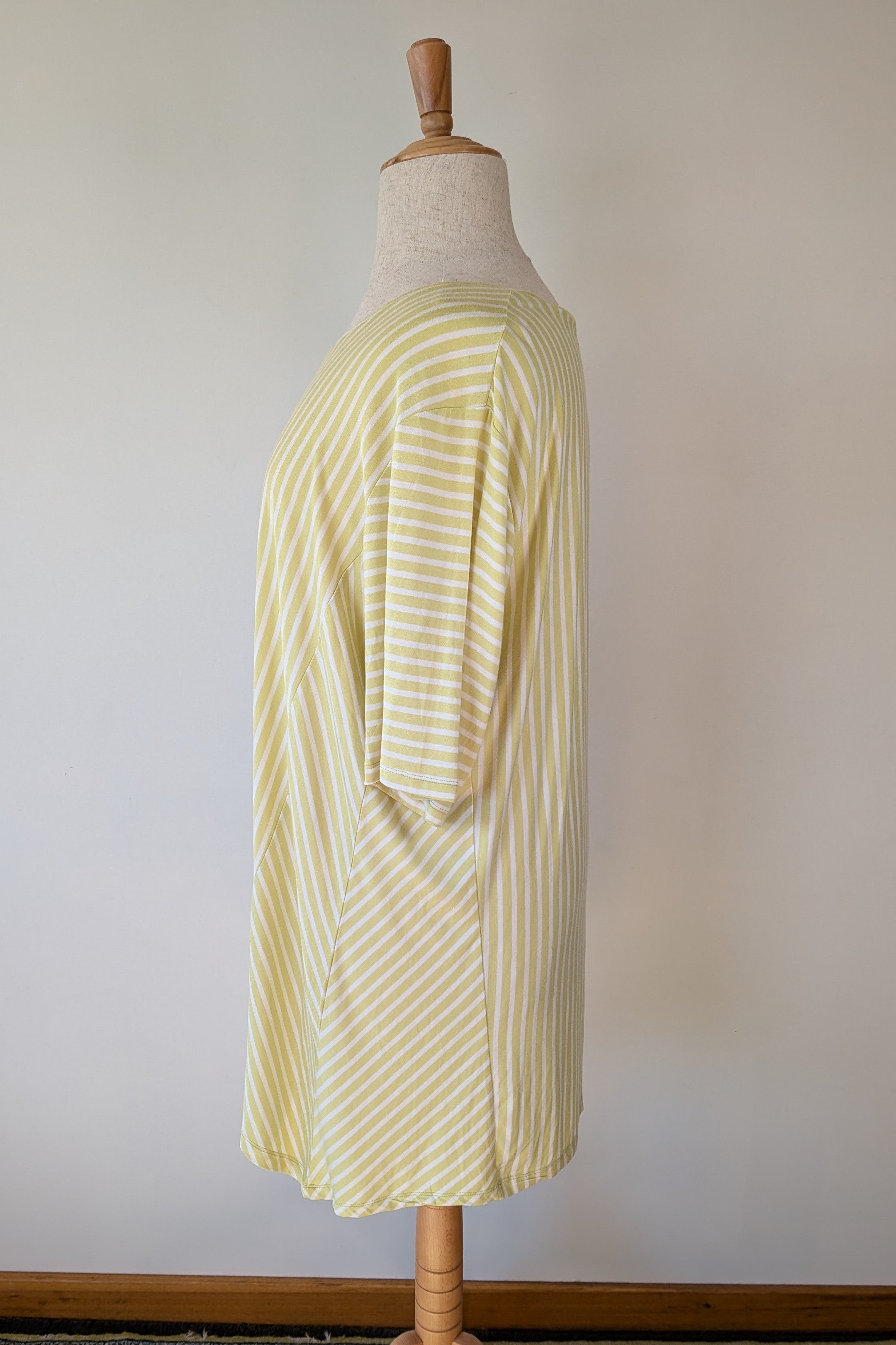 My Size Seaside Hanky Hem Lime Top Size L Brand New With Tags RRP $99.95