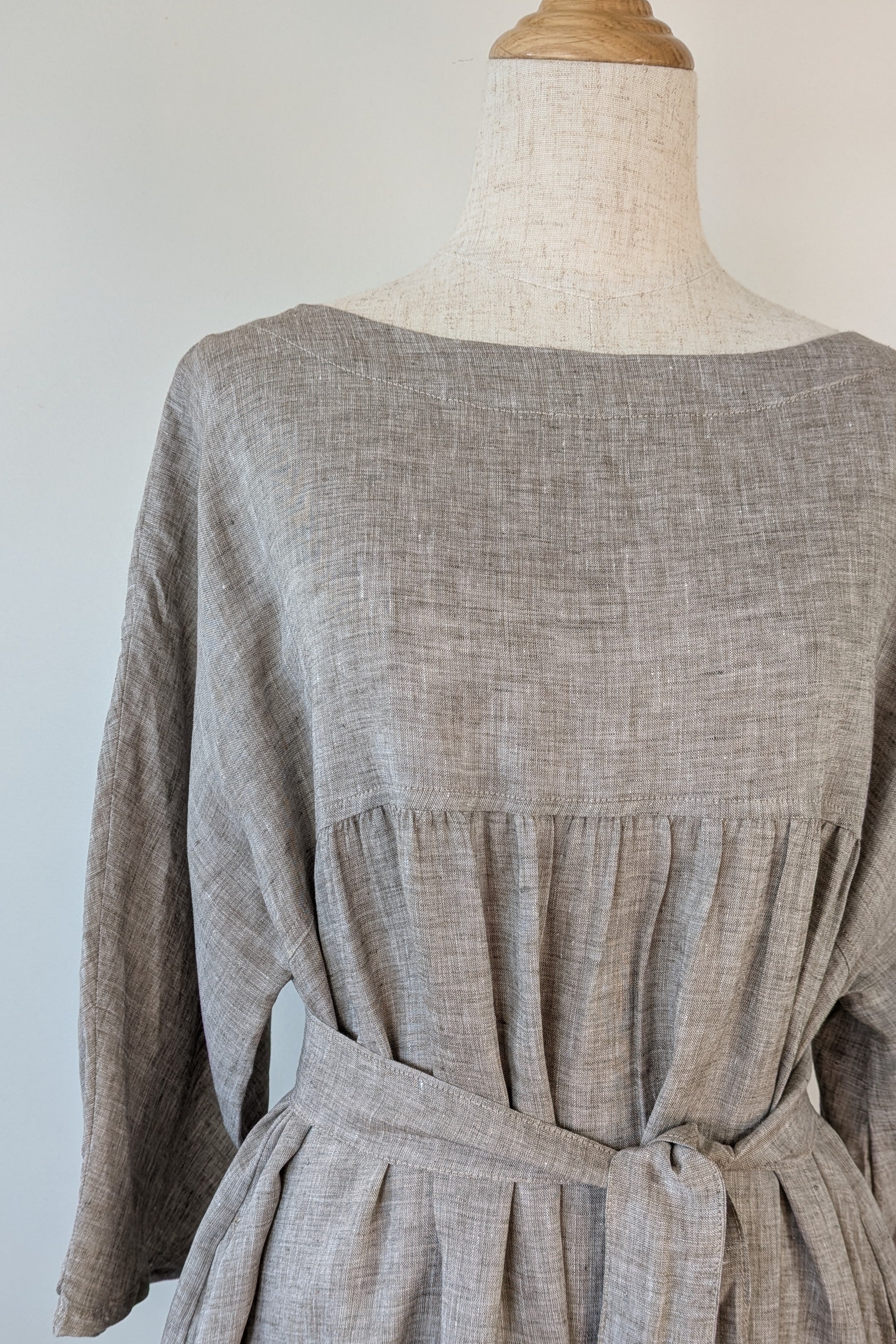Stella Moda Linen Midi Dress in Grey in One Size