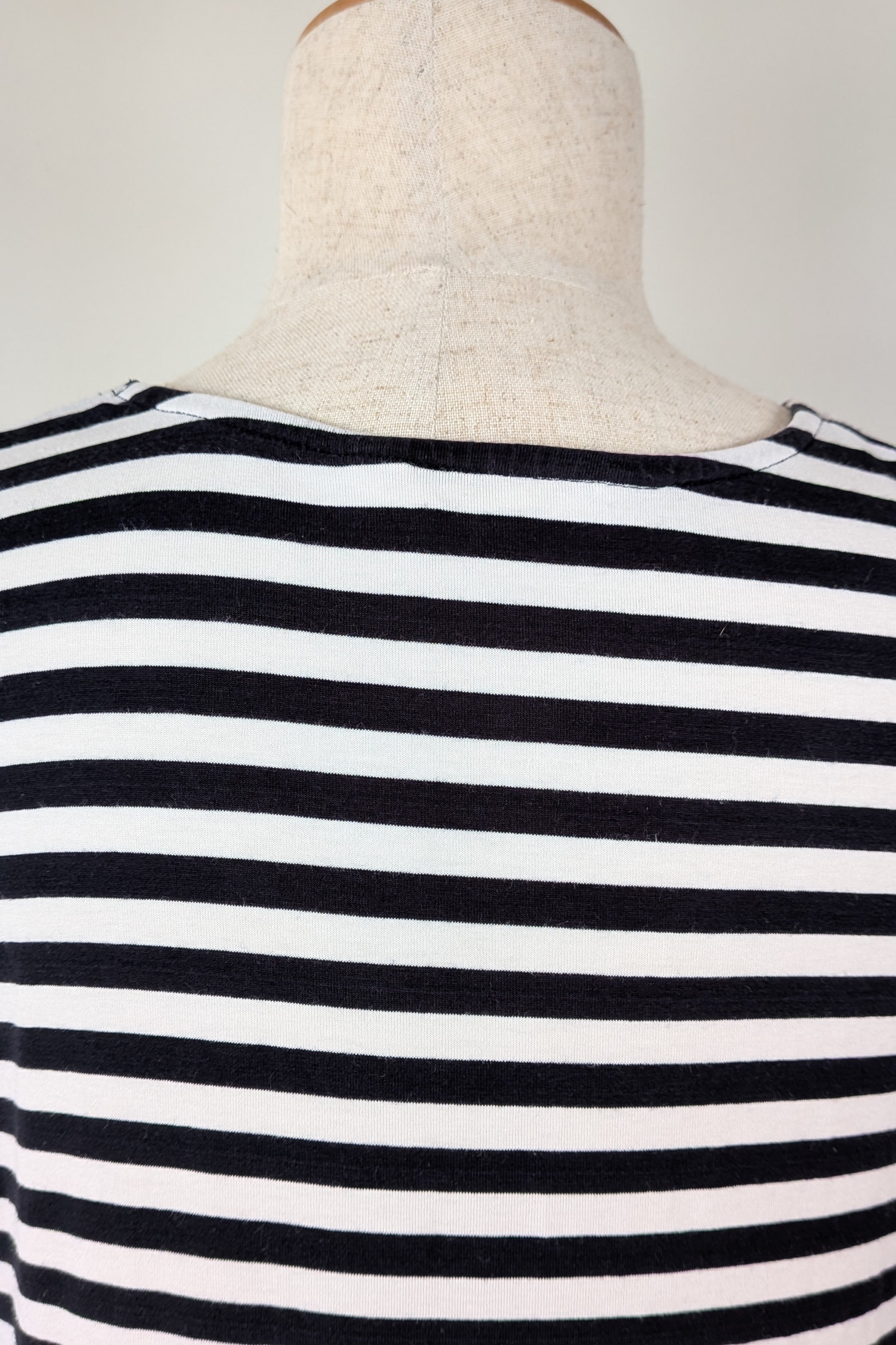 Virtuelle Gold Sequin Spot Stripe Handkerchief Hem Top Size XS