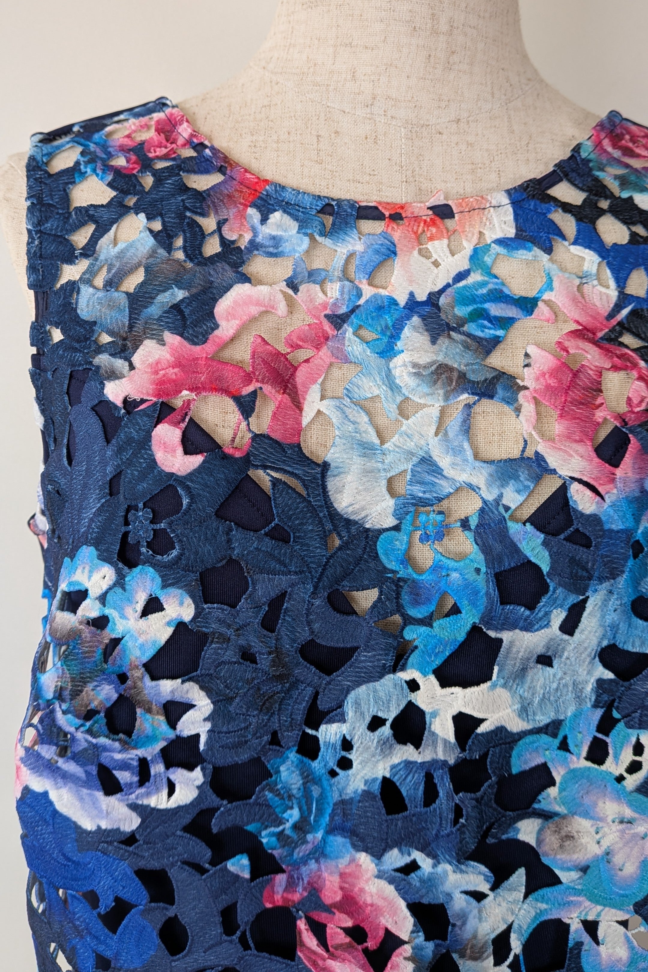 Lipsy of London Floral Overlay Navy Blue Dress Size 12 Brand New With Tags RRP $139.95