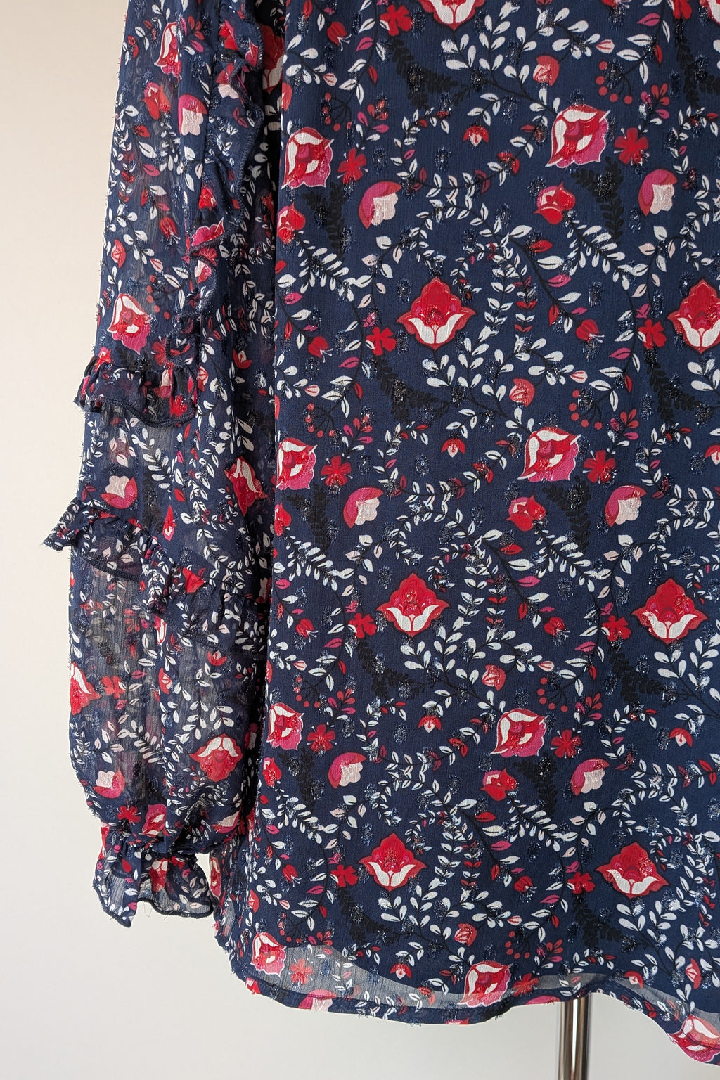 Liz Jordan Designer Collection Frill Trim Lurex Printed Top in Midnight Size 8 BNWT RRP $139.99