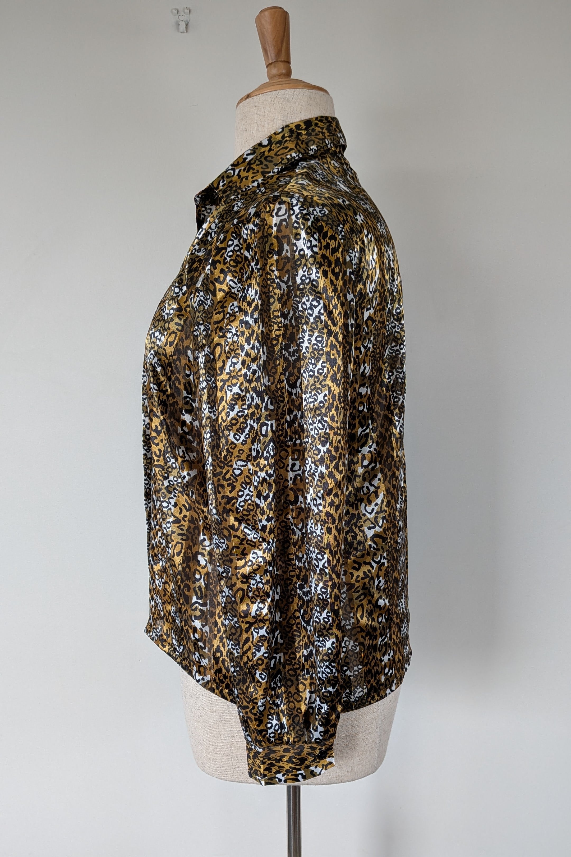 Vintage 90s Talkabout Leopard Print Shirt Size L