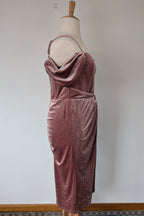 City Chic Jayla Cold Shoulder Velvet Rose Dress Size M